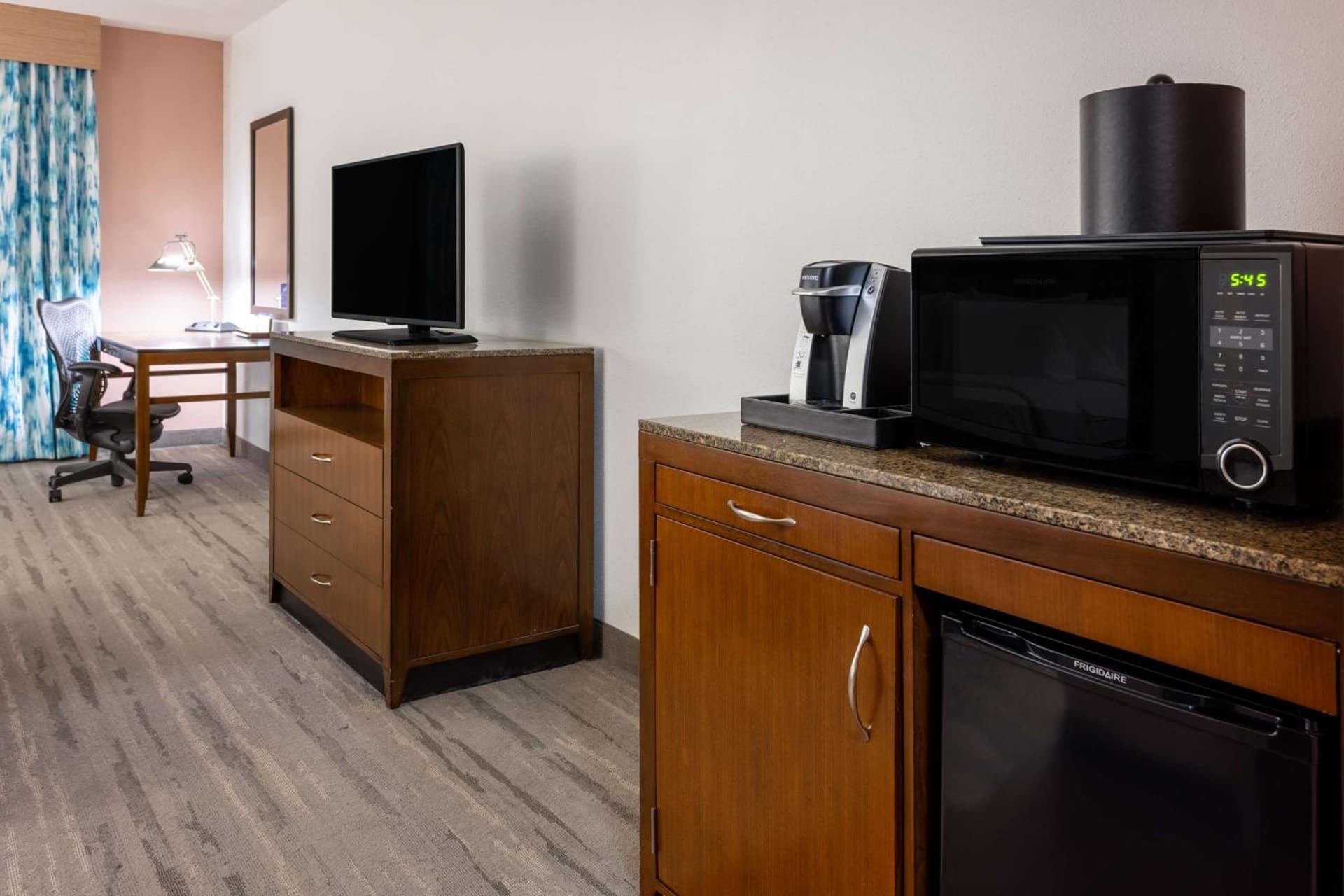 Hilton Garden Inn Roanoke interior in Roanoke, VA — gallery photo 2