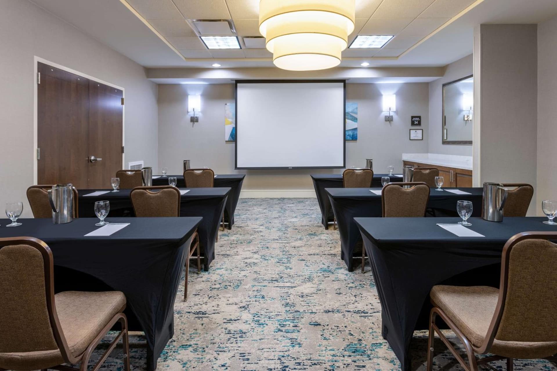 Hilton Garden Inn Roanoke gallery photo in Roanoke, VA — image 46