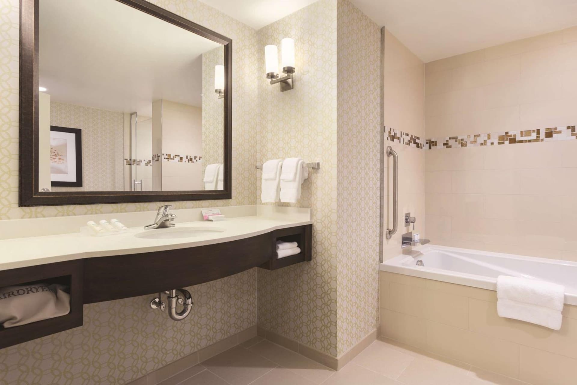Hilton Garden Inn Wallingford/Meriden gallery photo in Wallingford, CT — image 39