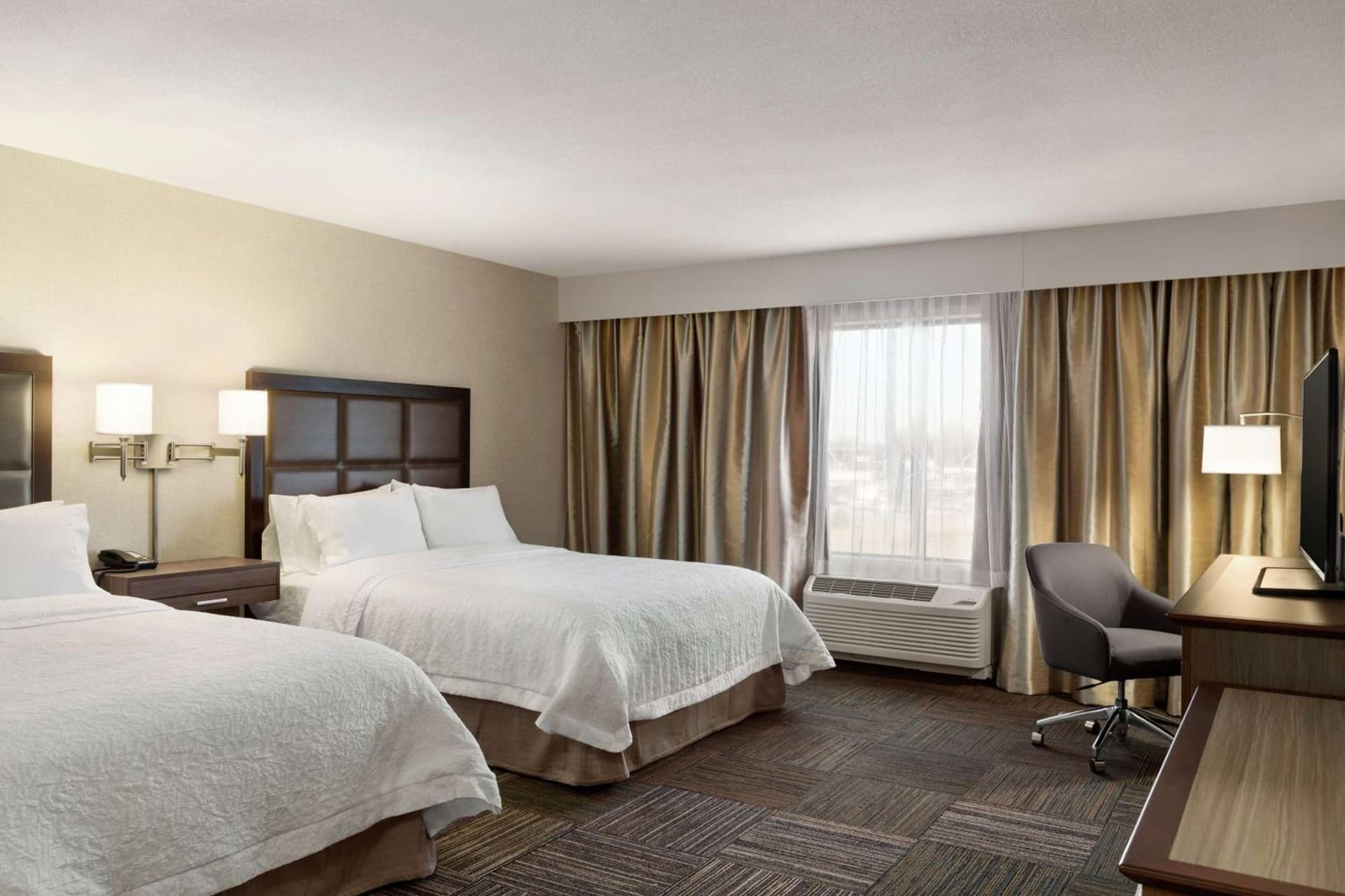 Hampton Inn & Suites Minooka property views in Channahon, IL — gallery photo 3