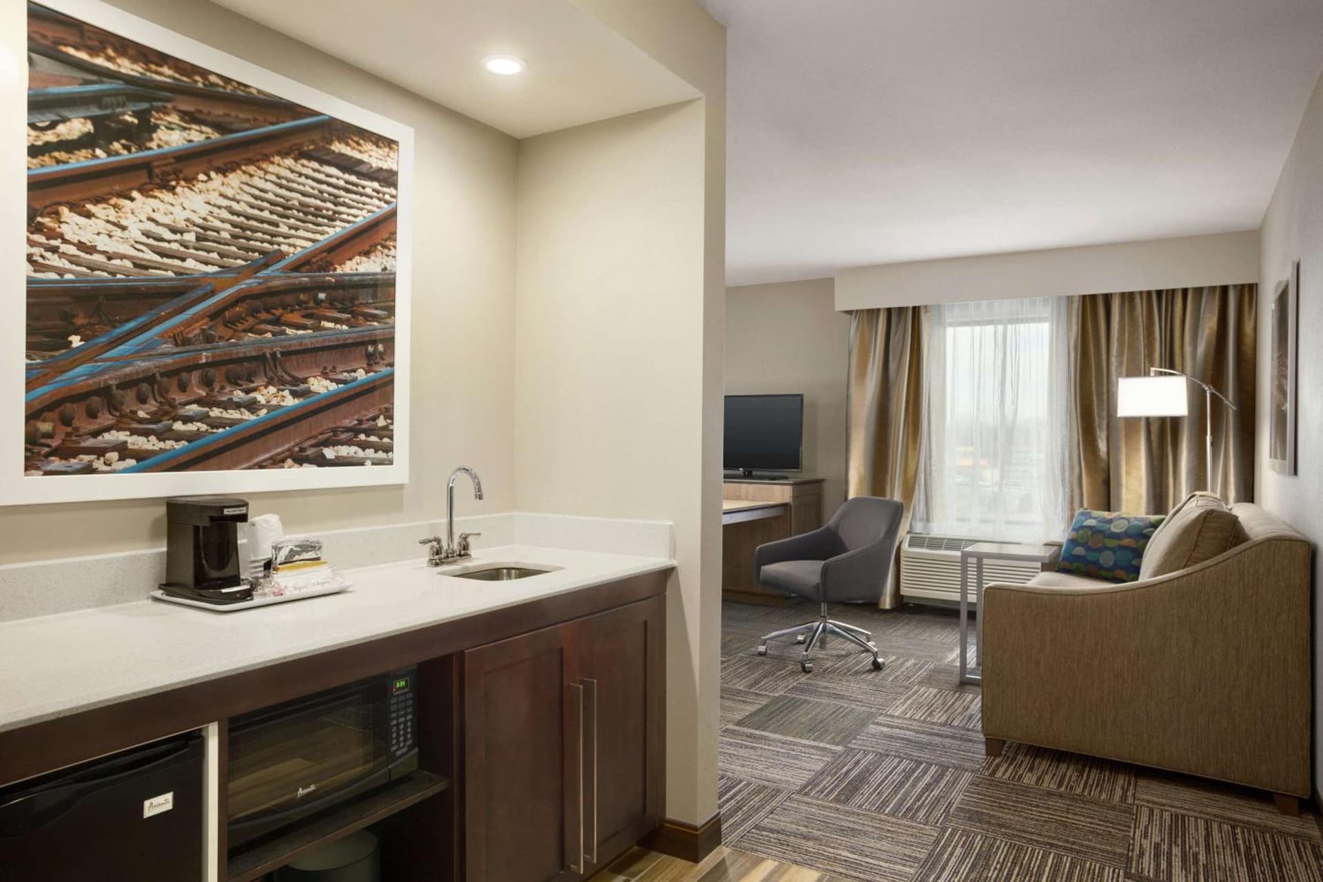 Hampton Inn & Suites Minooka gallery photo in Channahon, IL — image 16