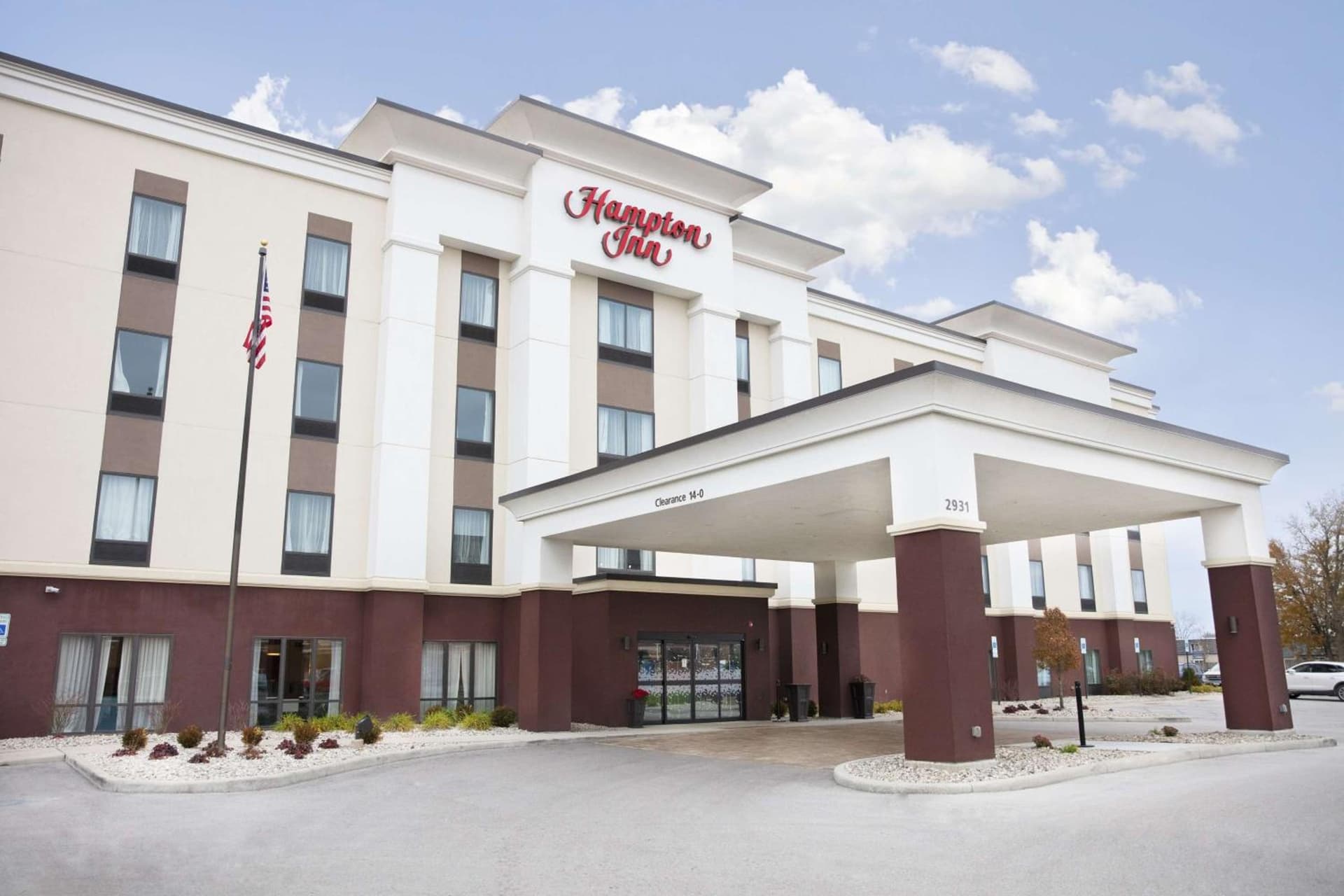 Hampton Inn Toledo Oregon interior in Oregon, OH — gallery photo 2
