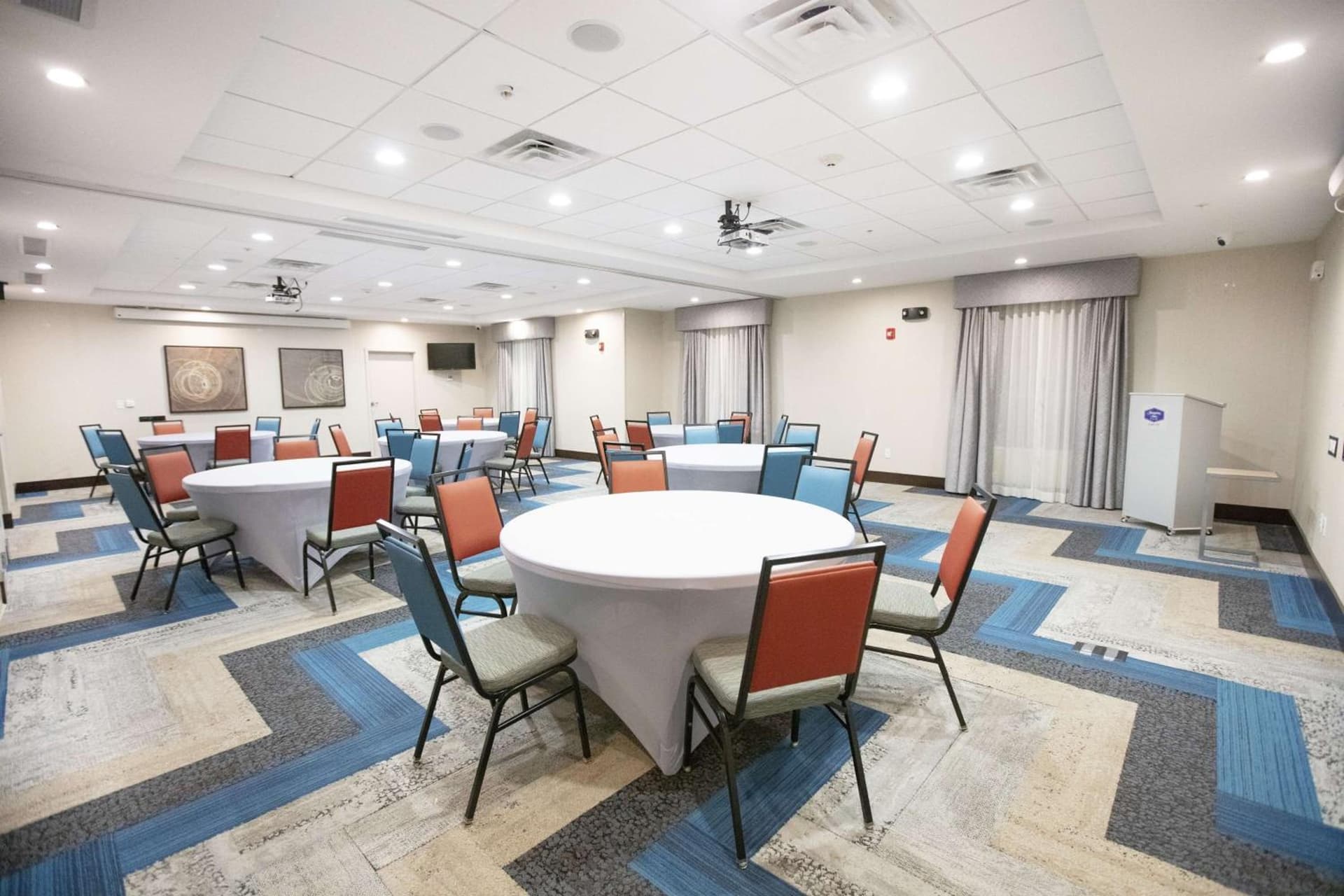 Hampton Inn Toledo Oregon gallery photo in Oregon, OH — image 31