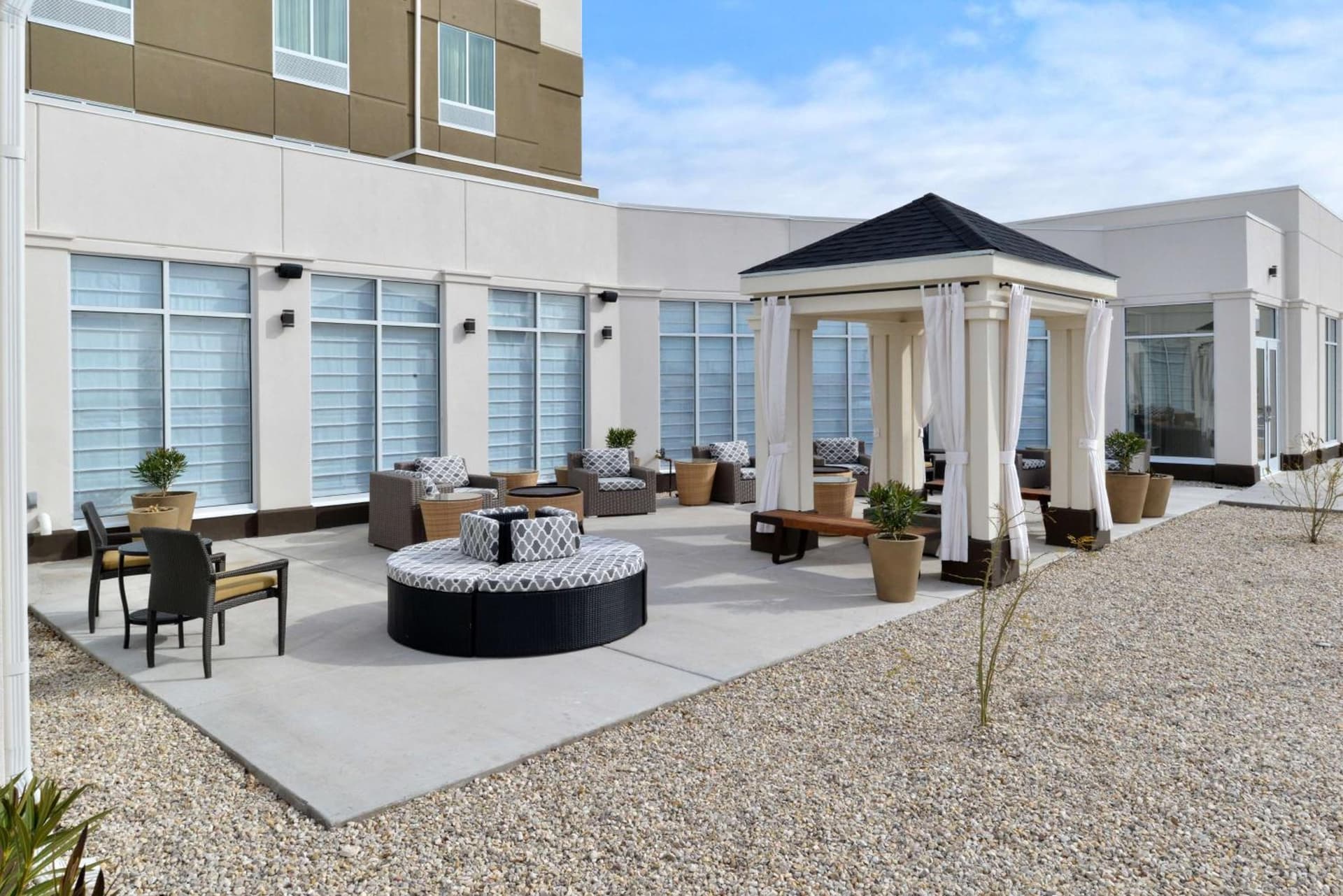 Hilton Garden Inn Hobbs interior in Hobbs, NM — gallery photo 2