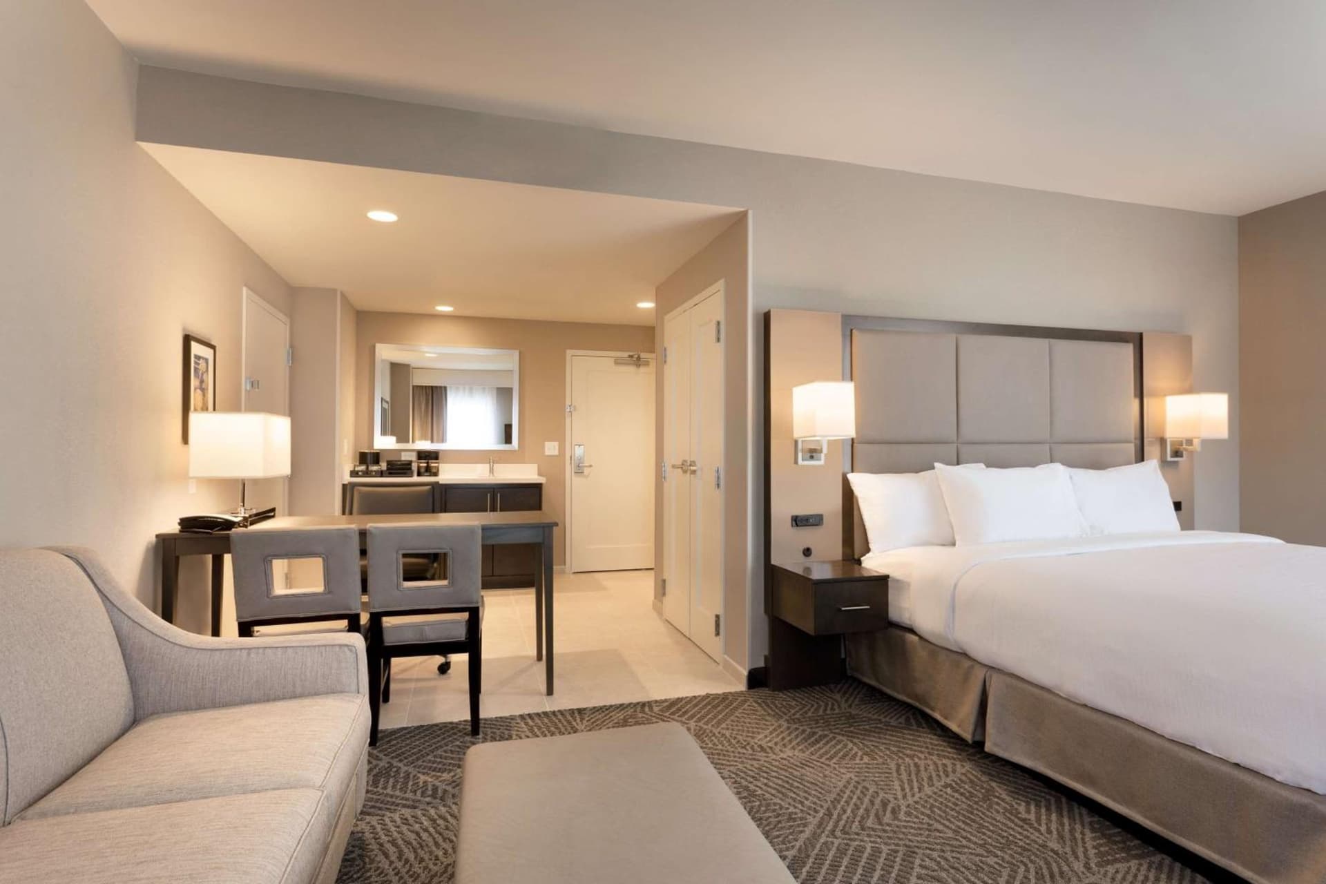 Embassy Suites by Hilton Kansas City Olathe gallery photo in Olathe, KS — image 28