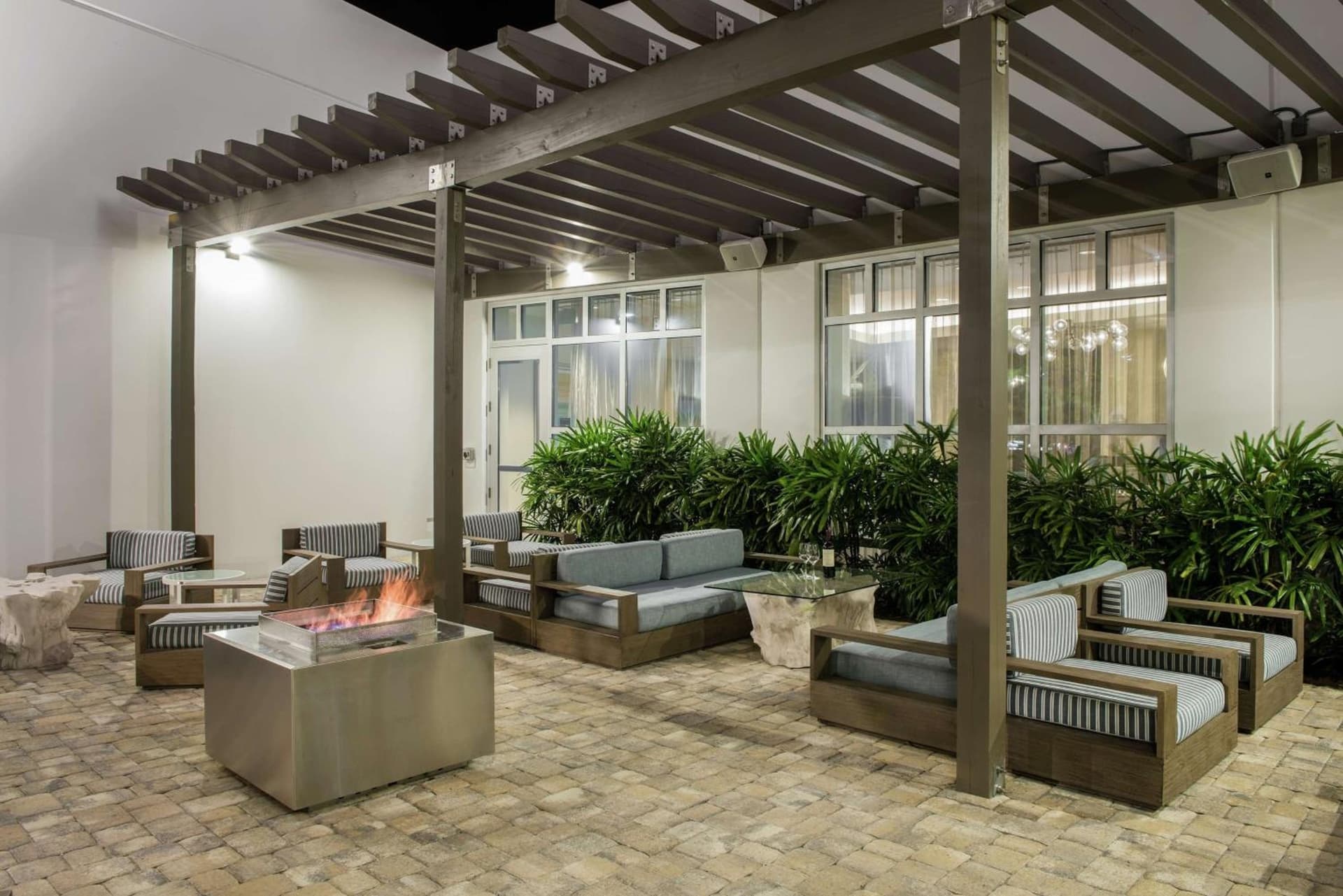 Hilton Garden Inn Miami Dolphin Mall property views in Miami, FL — gallery photo 3
