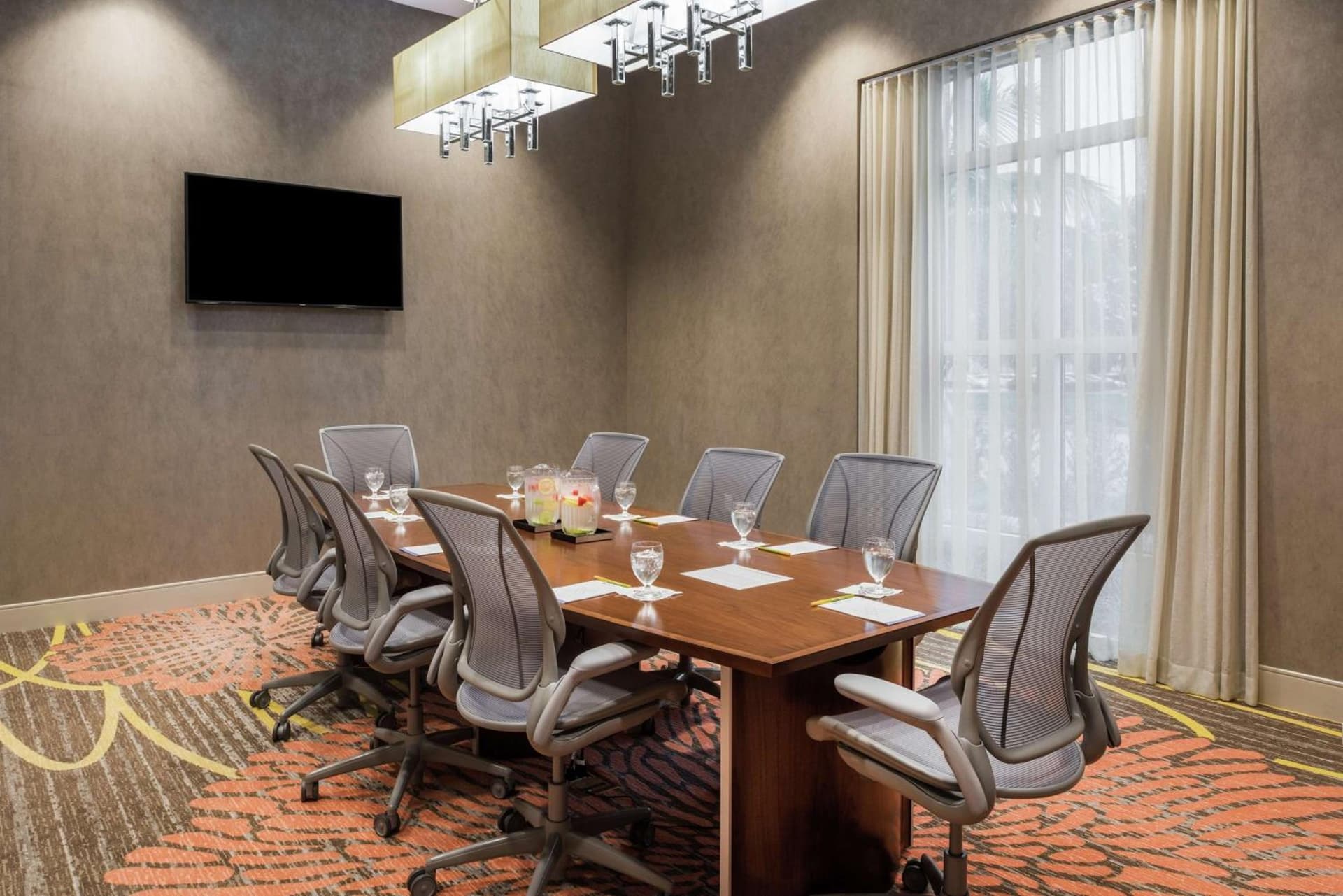 Hilton Garden Inn Miami Dolphin Mall property views in Miami, FL — gallery photo 3