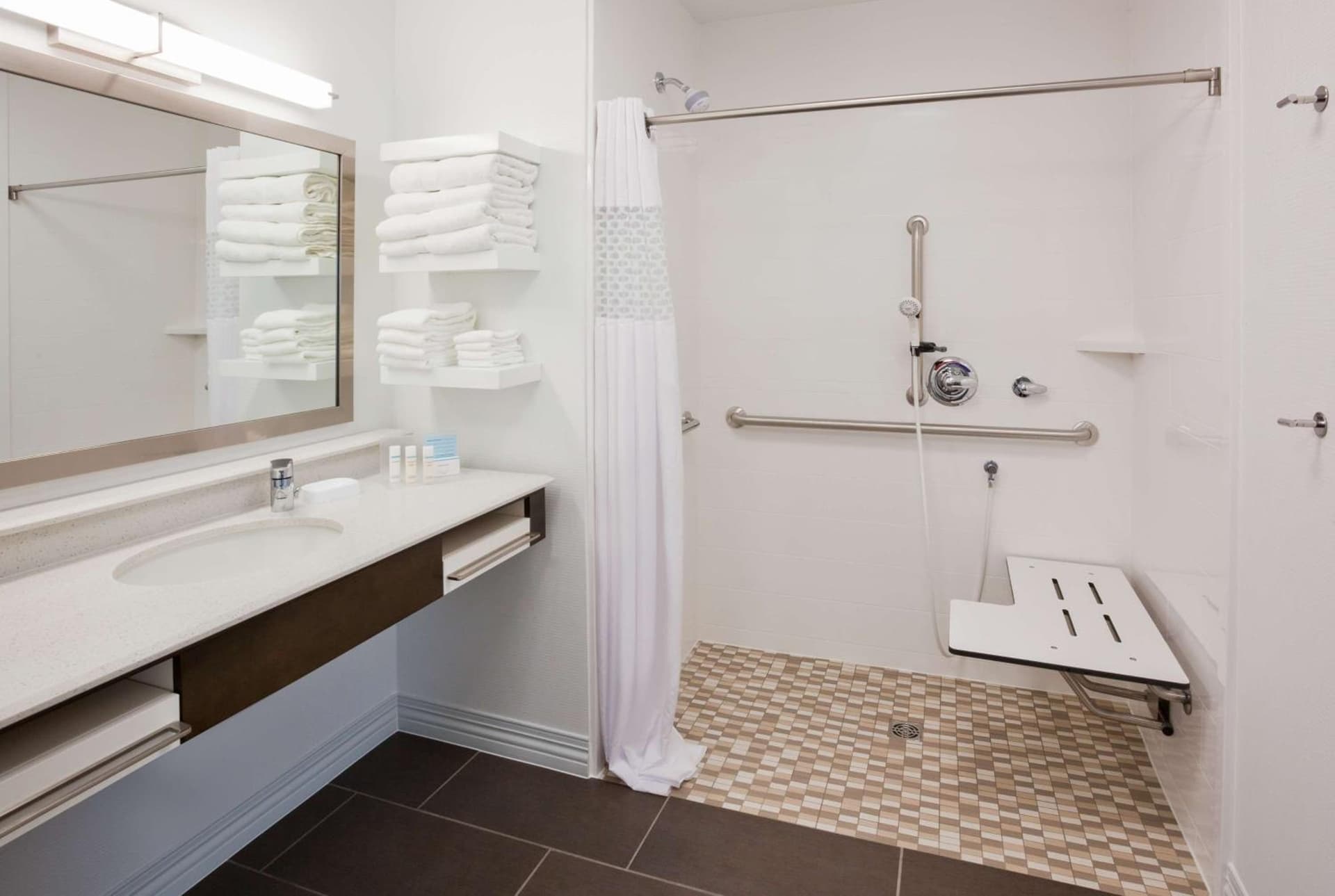 Hampton Inn & Suites Sioux City South, IA gallery photo in Sioux City, IA — image 14