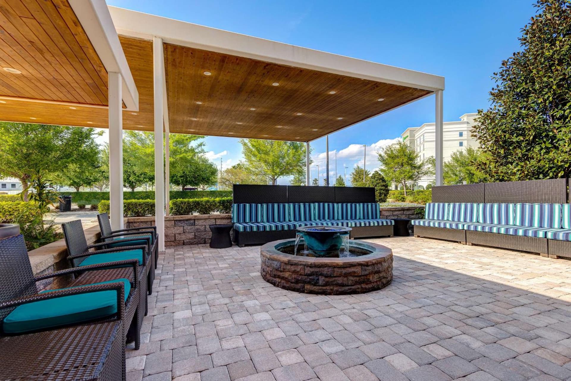 Home2 Suites by Hilton Orlando International Drive South - Free Shuttle to Theme Parks interior in Orlando, FL — gallery photo 2