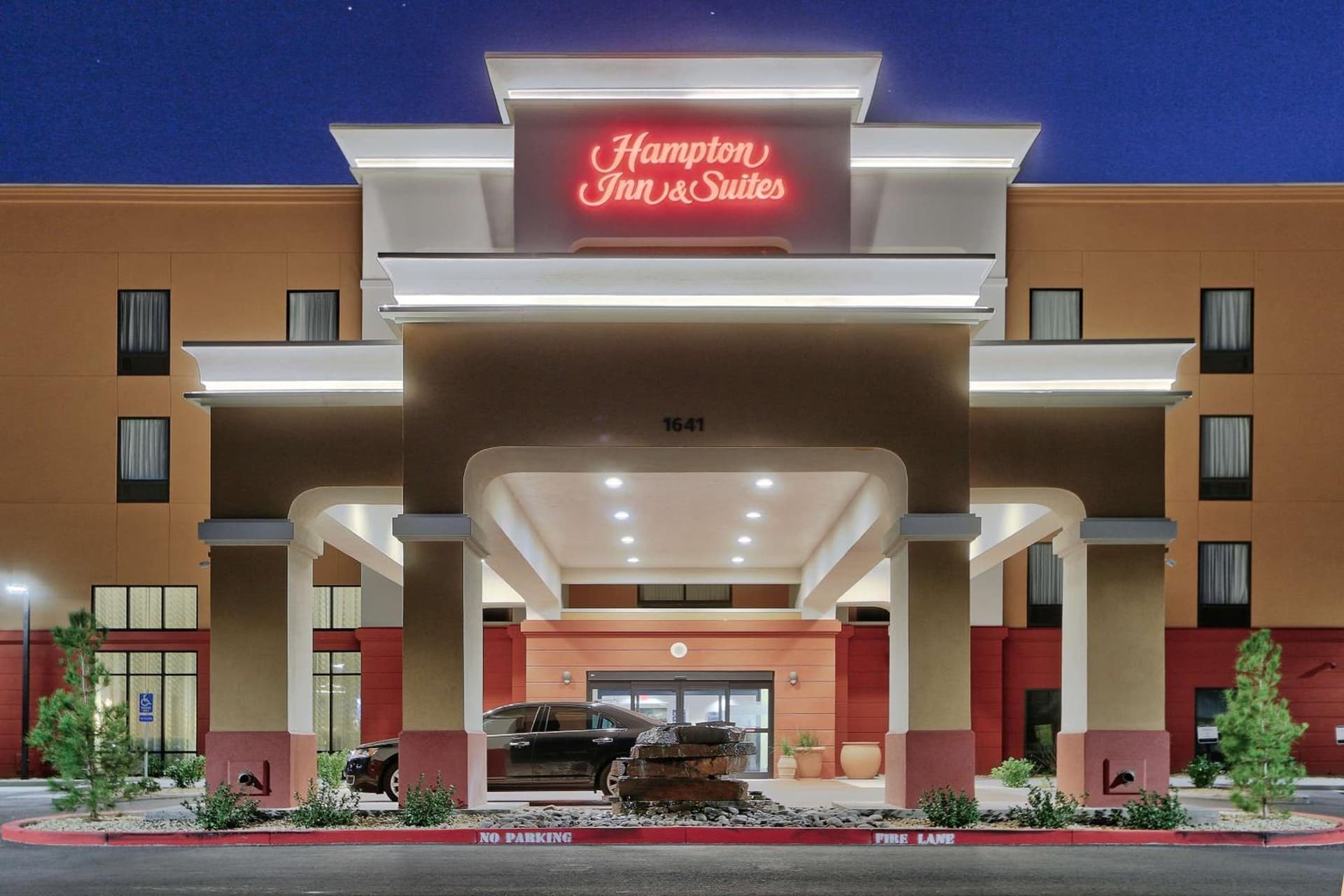 Hampton Inn & Suites Las Cruces I-10, Nm interior in Las Cruces, NM — gallery photo 2