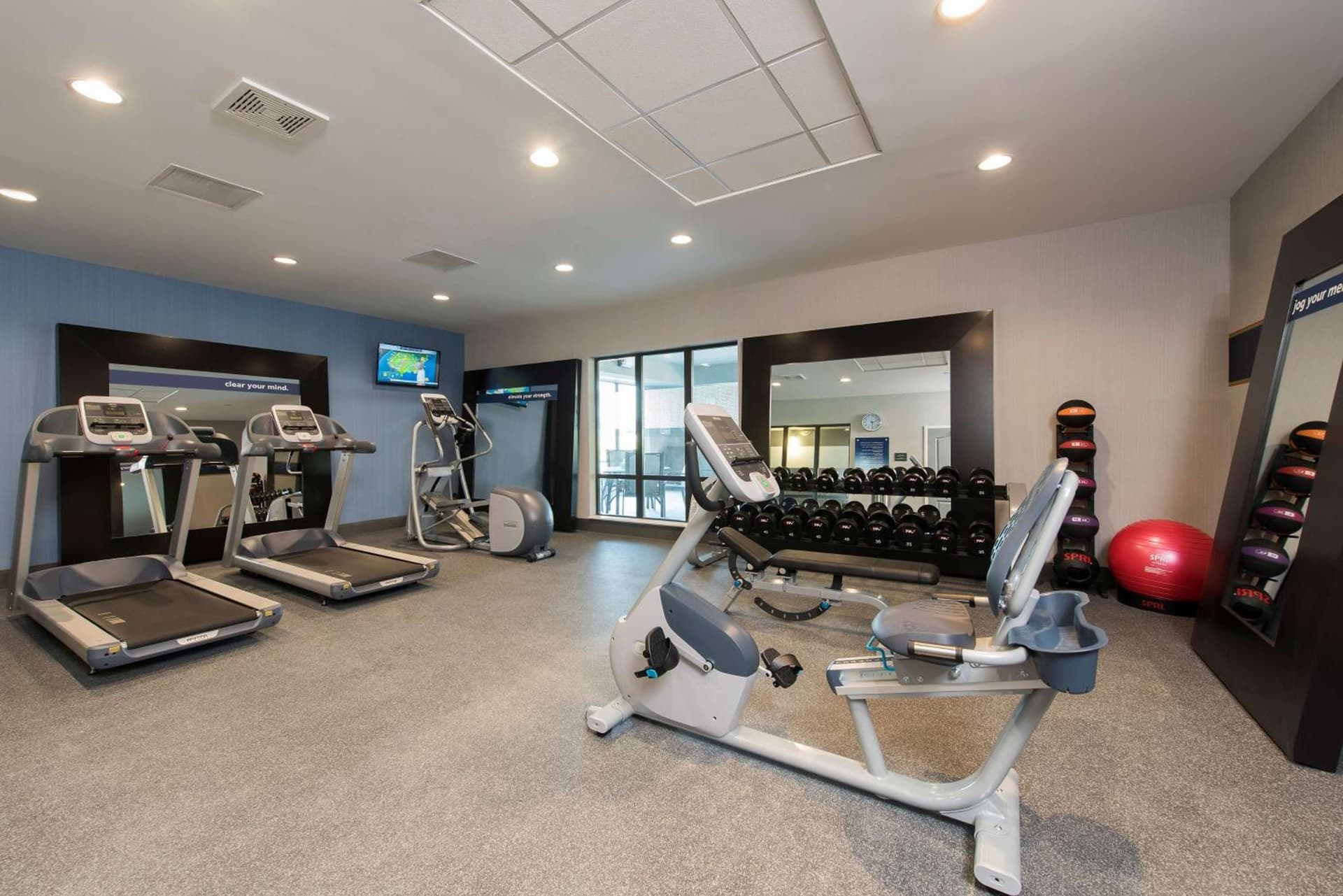 Hampton Inn and Suites Michigan City gallery photo in Michigan City, IN — image 4