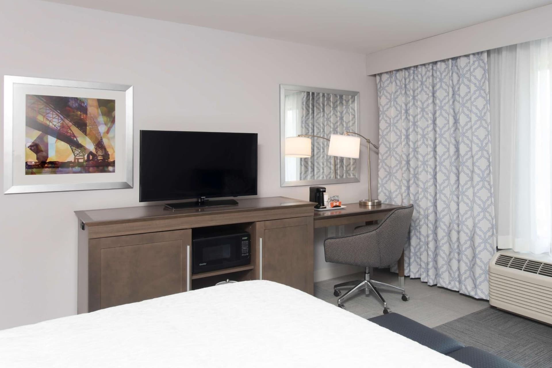 Hampton Inn and Suites Michigan City gallery photo in Michigan City, IN — image 10