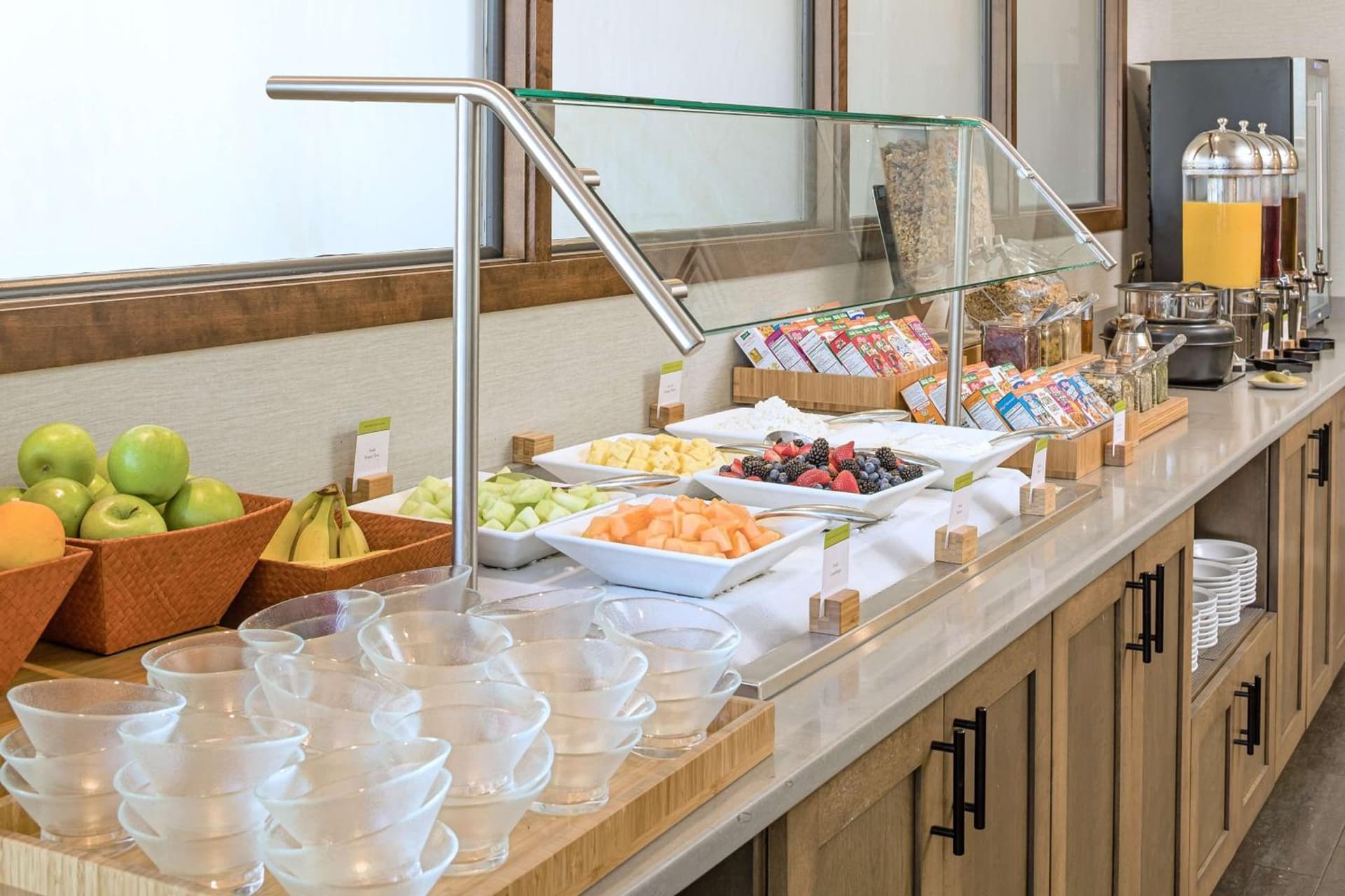 DoubleTree by Hilton Boston-Rockland gallery photo in Rockland — image 4