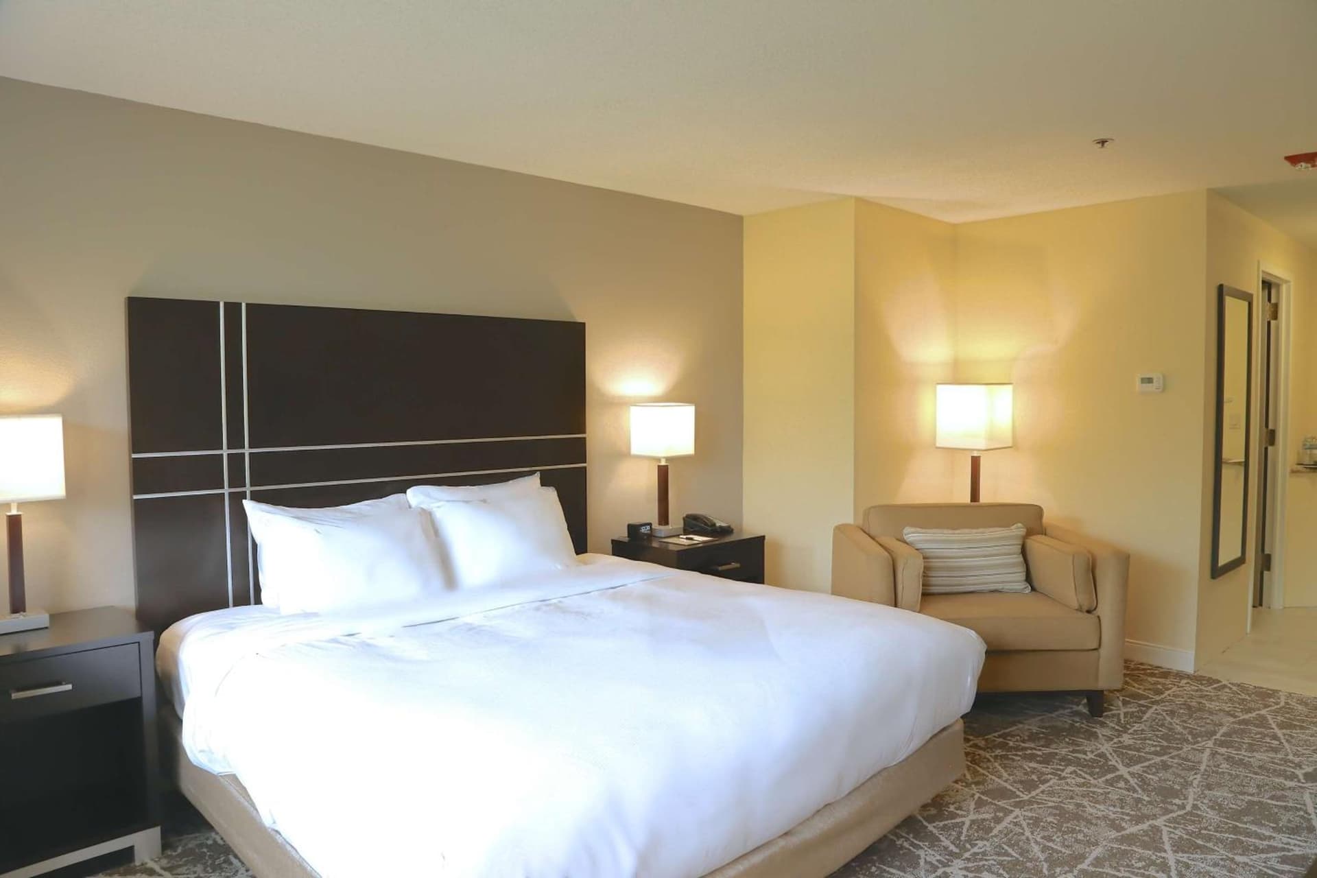 DoubleTree by Hilton Boston-Rockland gallery photo in Rockland — image 31
