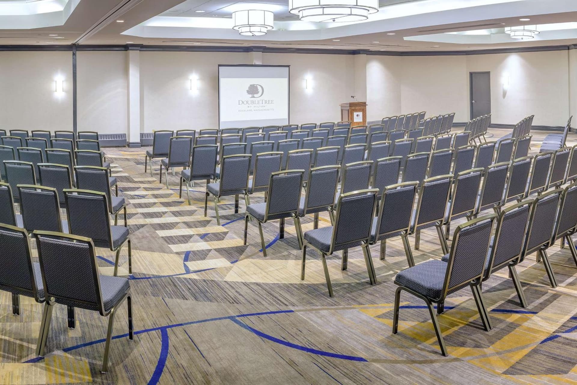 DoubleTree by Hilton Boston-Rockland gallery photo in Rockland — image 9