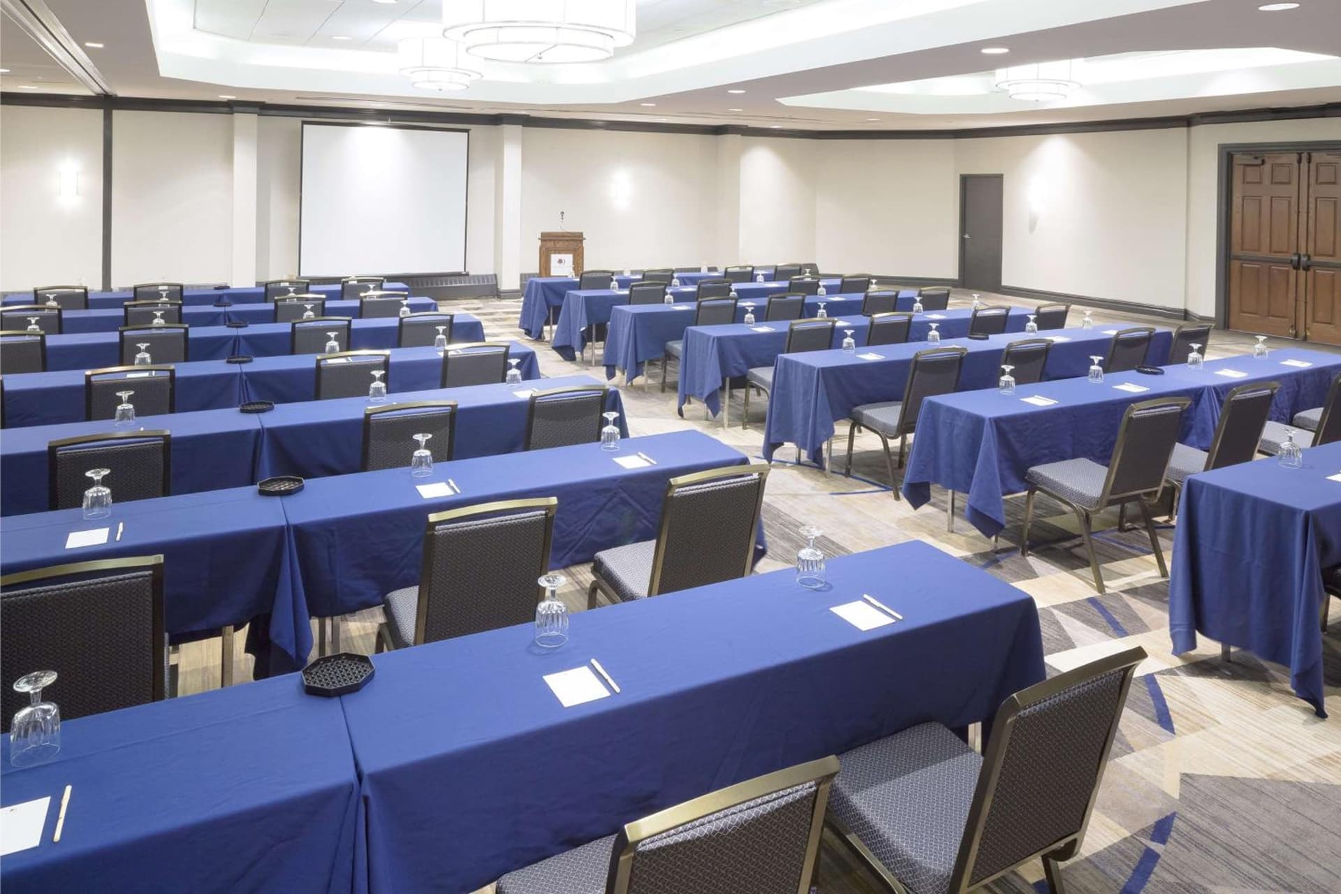 DoubleTree by Hilton Boston-Rockland gallery photo in Rockland — image 5