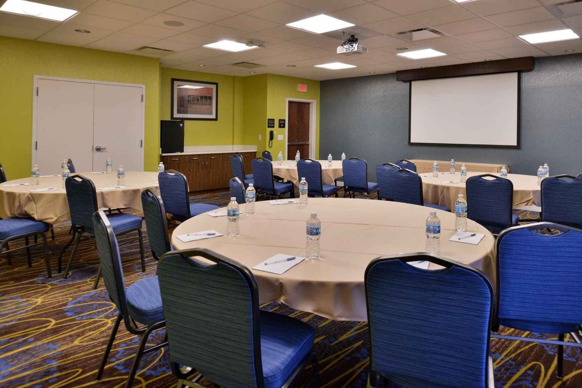 Hampton Inn & Suites Ann Arbor West gallery photo in Ann Arbor, MI — image 16
