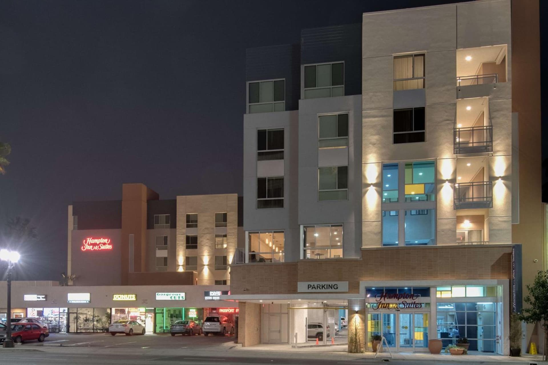 Hampton Inn & Suites Los Angeles - Glendale gallery photo in Glendale, CA — image 21