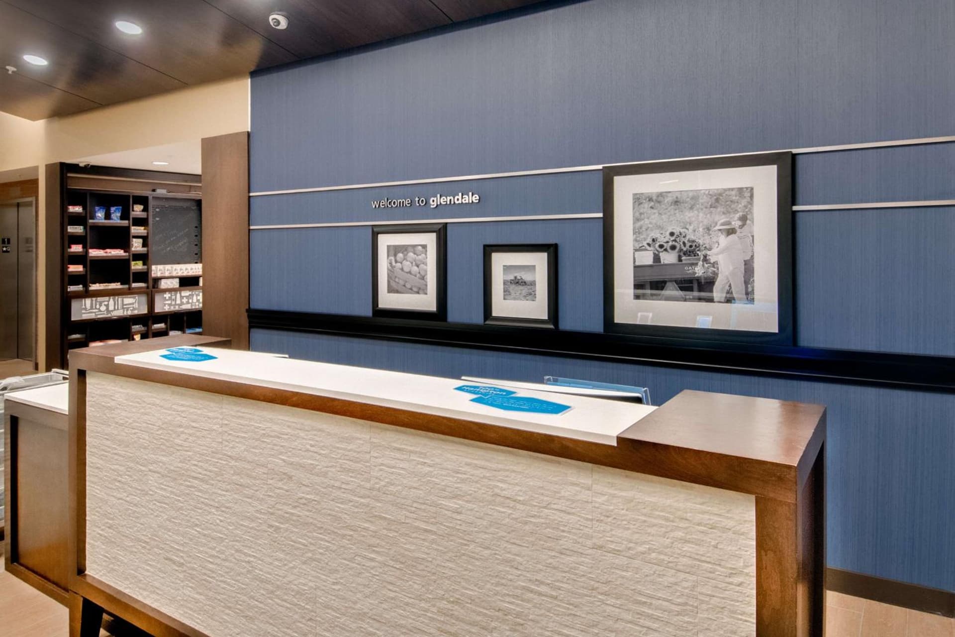 Hampton Inn & Suites Los Angeles - Glendale gallery photo in Glendale, CA — image 52