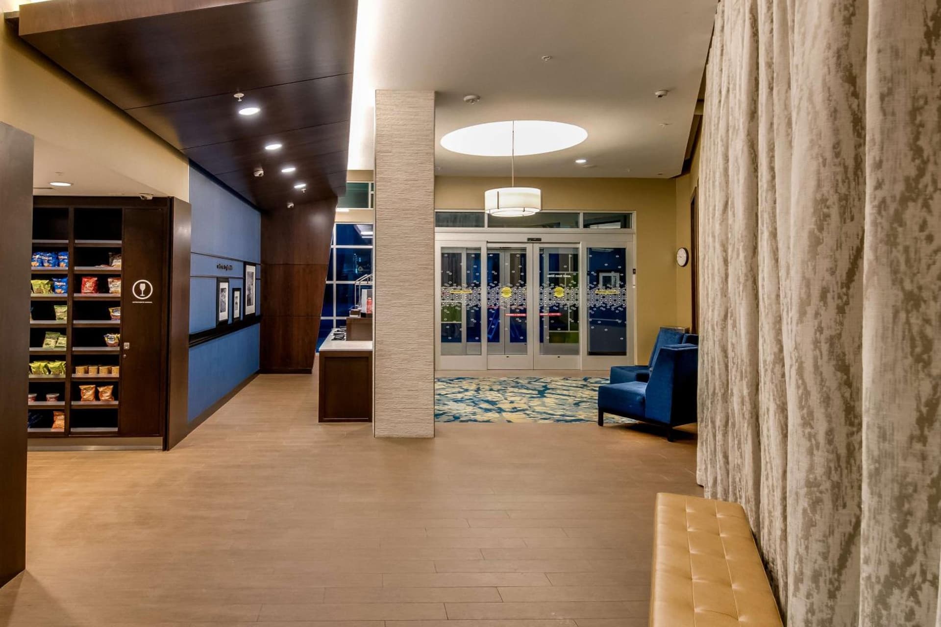 Hampton Inn & Suites Los Angeles - Glendale gallery photo in Glendale, CA — image 39