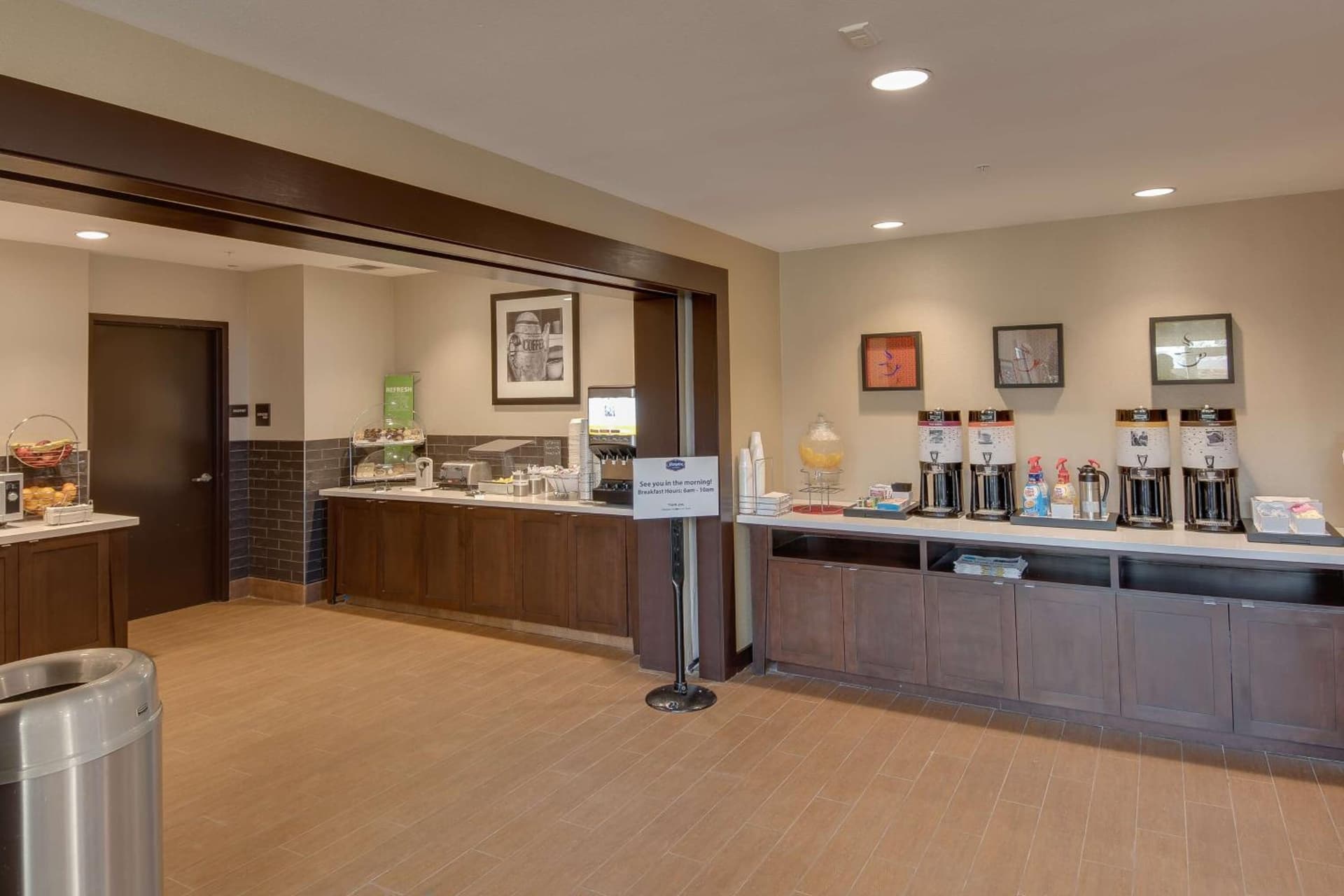 Hampton Inn & Suites Los Angeles - Glendale gallery photo in Glendale, CA — image 25