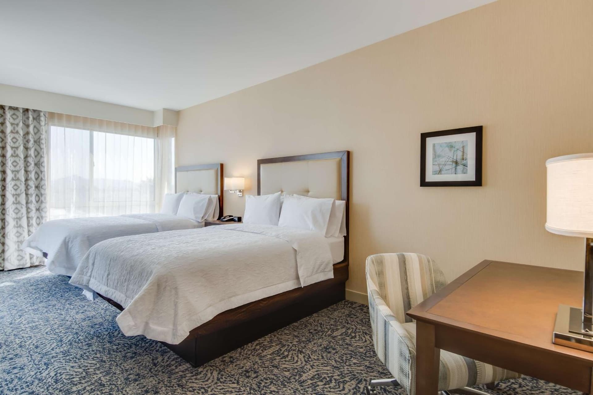 Hampton Inn & Suites Los Angeles - Glendale gallery photo in Glendale, CA — image 45