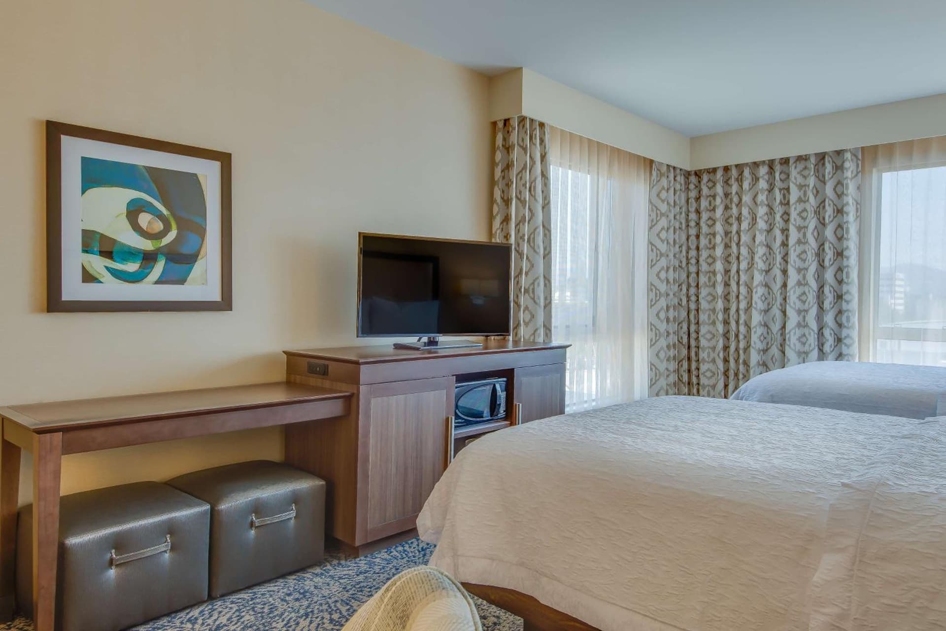 Hampton Inn & Suites Los Angeles - Glendale gallery photo in Glendale, CA — image 29