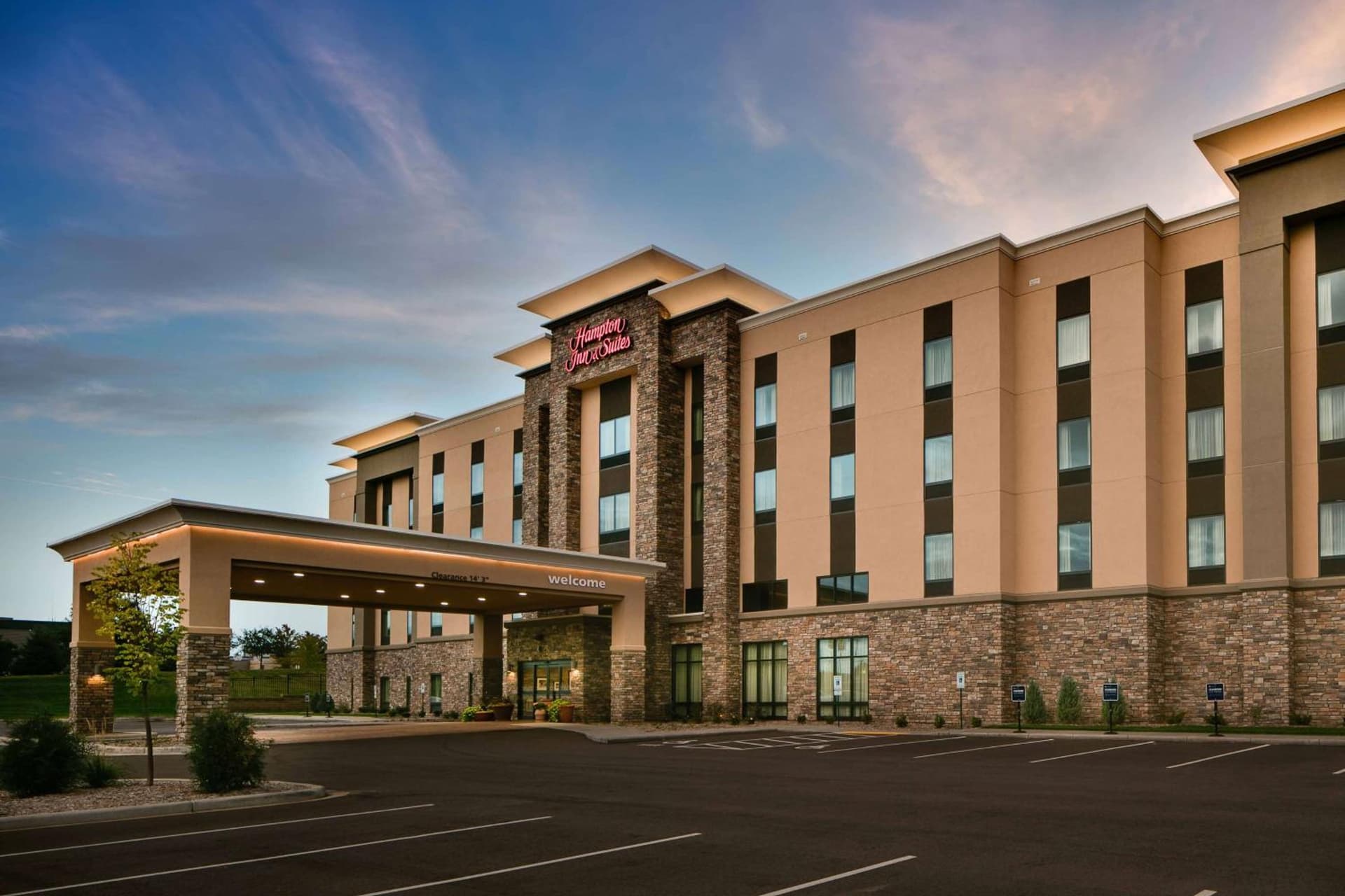 Hampton Inn & Suites-Hudson Wisconsin featured exterior or lobby in Hudson, WI — similar hotel