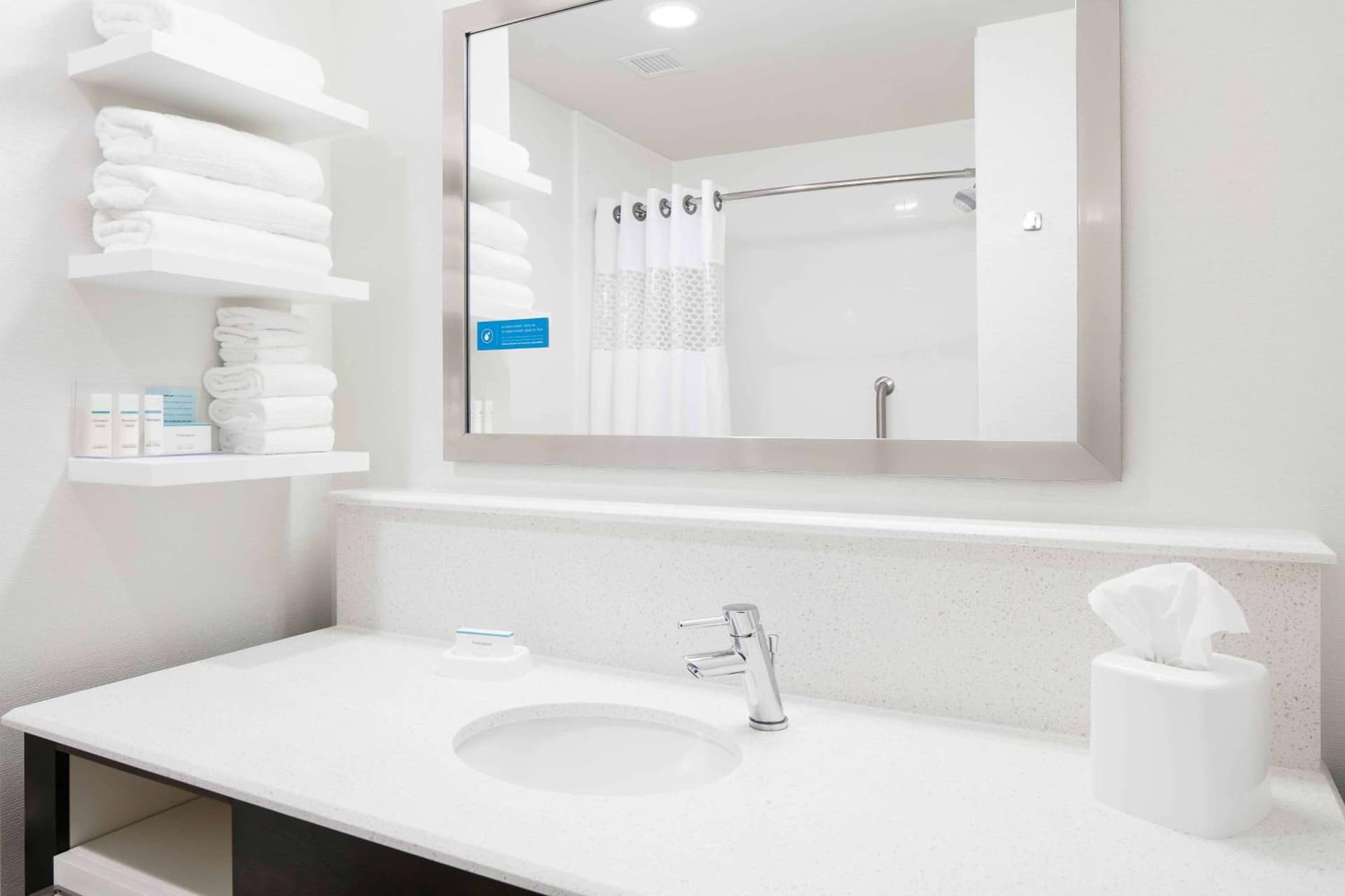 Hampton Inn & Suites-Hudson Wisconsin gallery photo in Hudson, WI — image 32