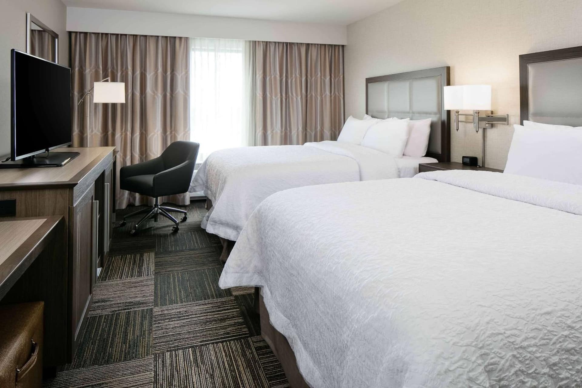 Hampton Inn & Suites-Hudson Wisconsin gallery photo in Hudson, WI — image 8