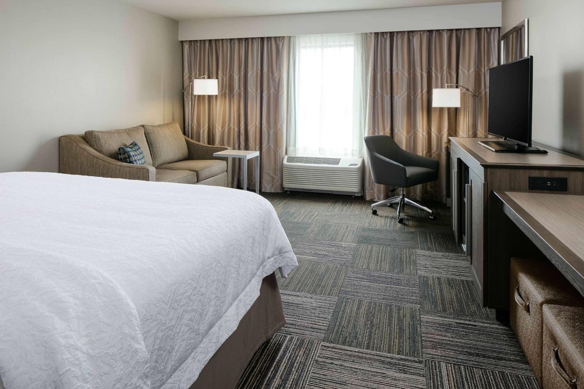 Hampton Inn & Suites-Hudson Wisconsin gallery photo in Hudson, WI — image 5