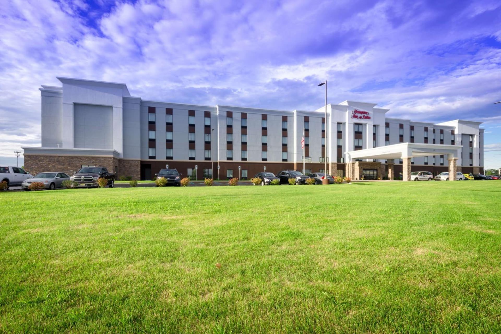 Hampton Inn & Suites By Hilton Hammond, In featured exterior or lobby in Hammond, IN — similar hotel