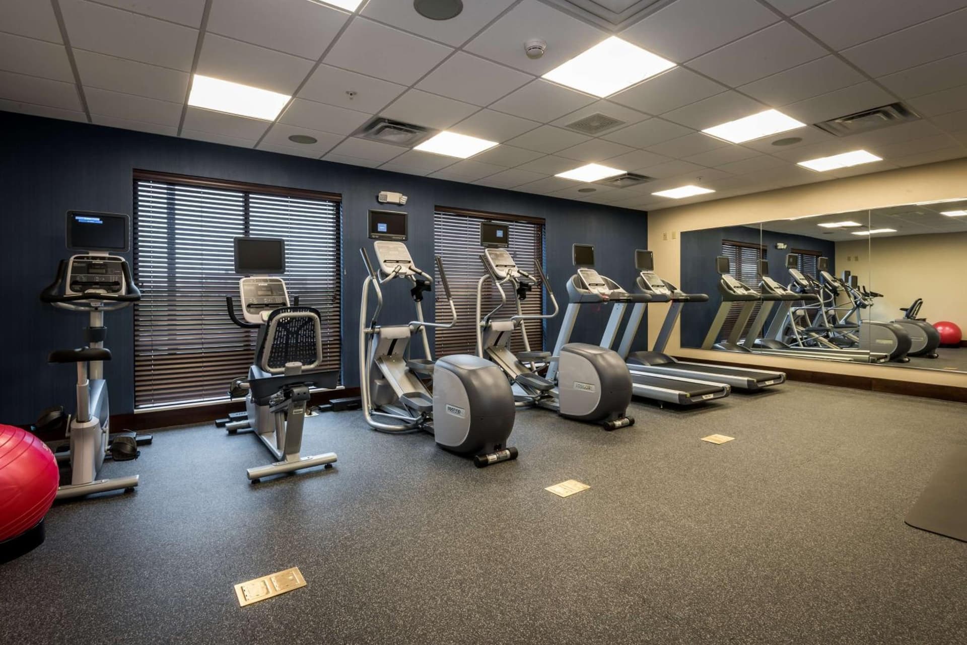 Hampton Inn & Suites By Hilton Hammond, In gallery photo in Hammond, IN — image 36