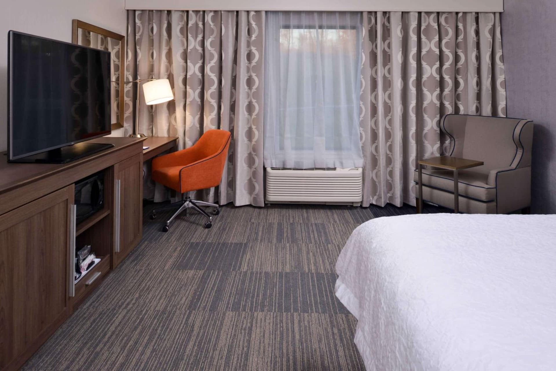 Hampton Inn & Suites Albany-East Greenbush, NY interior in East Greenbush — gallery photo 2