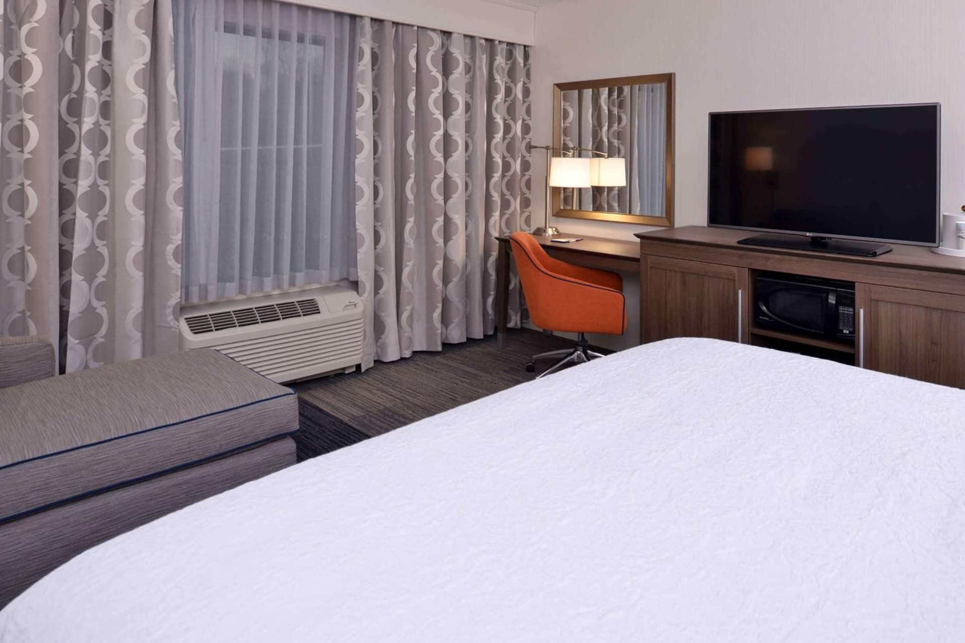 Hampton Inn & Suites Albany-East Greenbush, NY gallery photo in East Greenbush — image 9