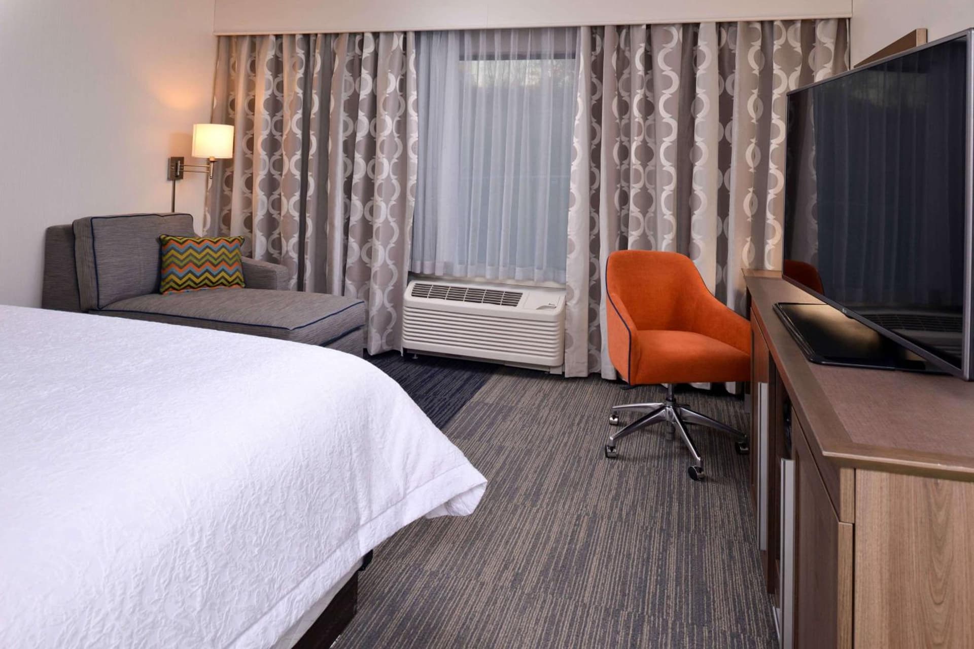 Hampton Inn & Suites Albany-East Greenbush, NY gallery photo in East Greenbush — image 24