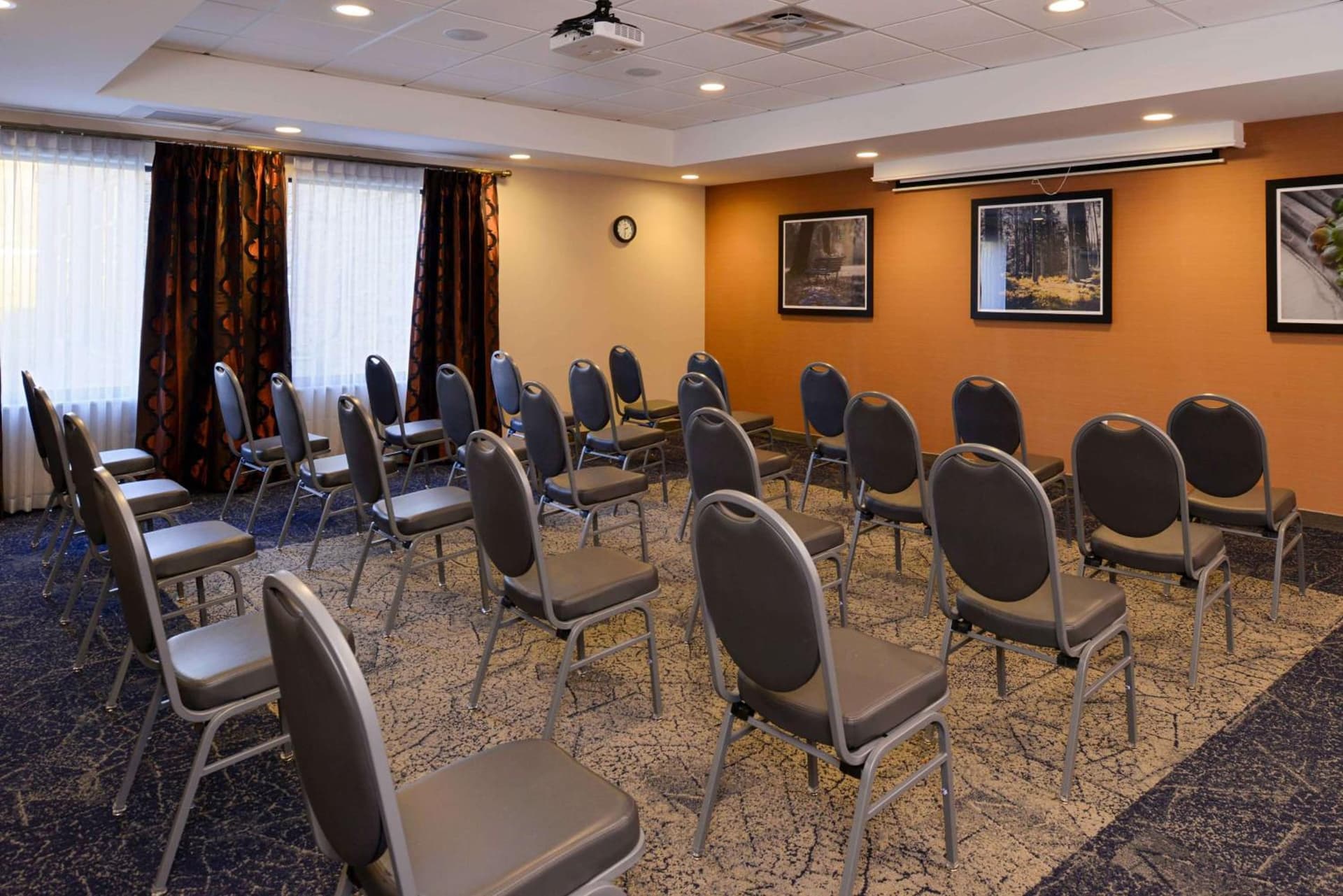 Hampton Inn & Suites Albany-East Greenbush, NY gallery photo in East Greenbush — image 32