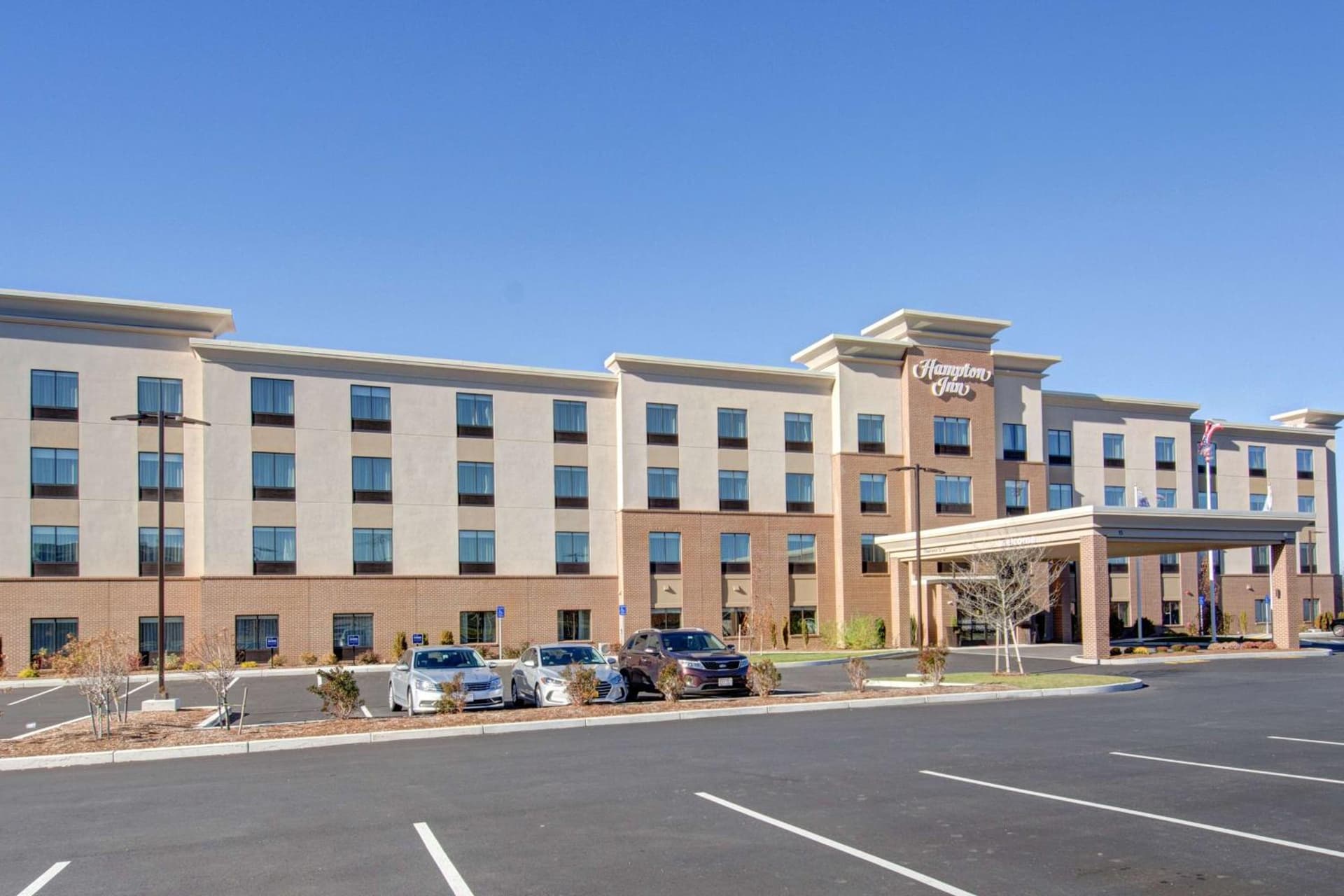 Hampton Inn Boston - Westborough interior in Westborough — gallery photo 2