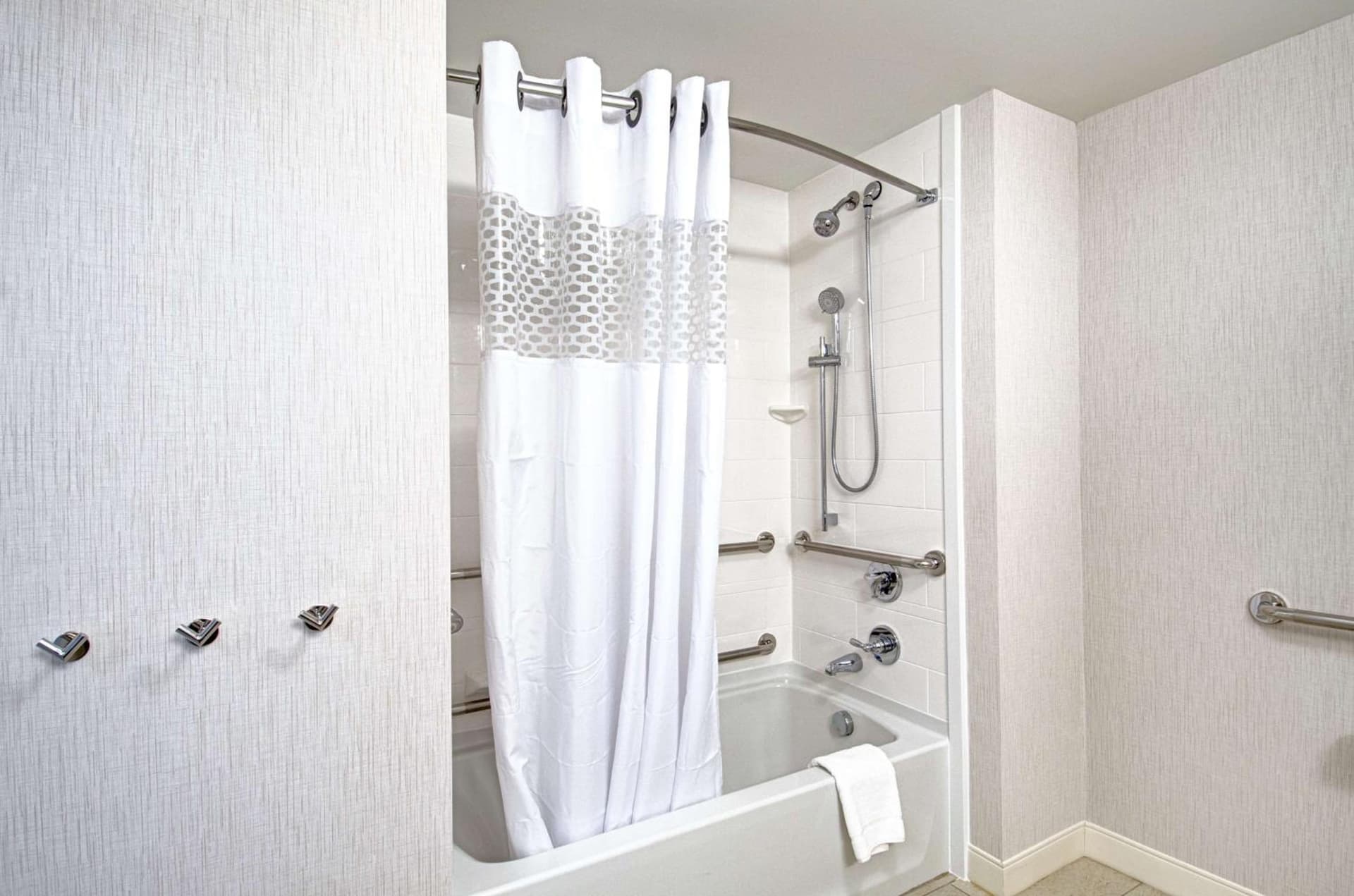 Hampton Inn Boston - Westborough gallery photo in Westborough — image 20