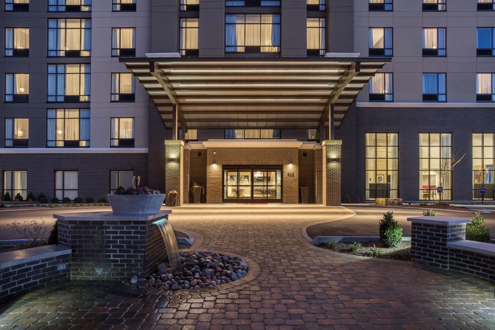 Hampton Inn & Suites Newport/Cincinnati, KY property views in Newport, KY — gallery photo 3