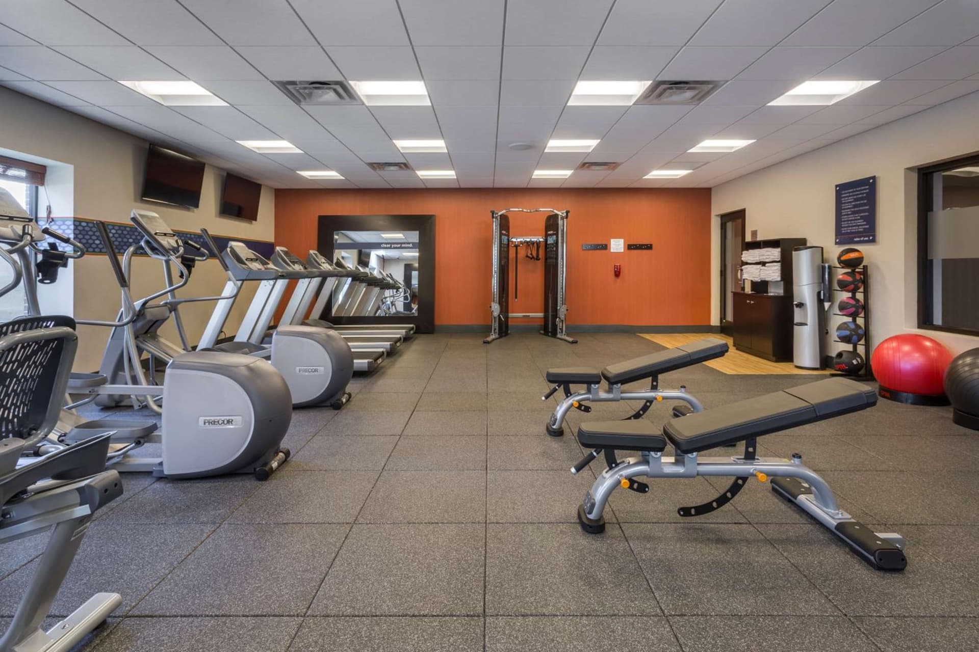 Hampton Inn & Suites Newport/Cincinnati, KY gallery photo in Newport, KY — image 25