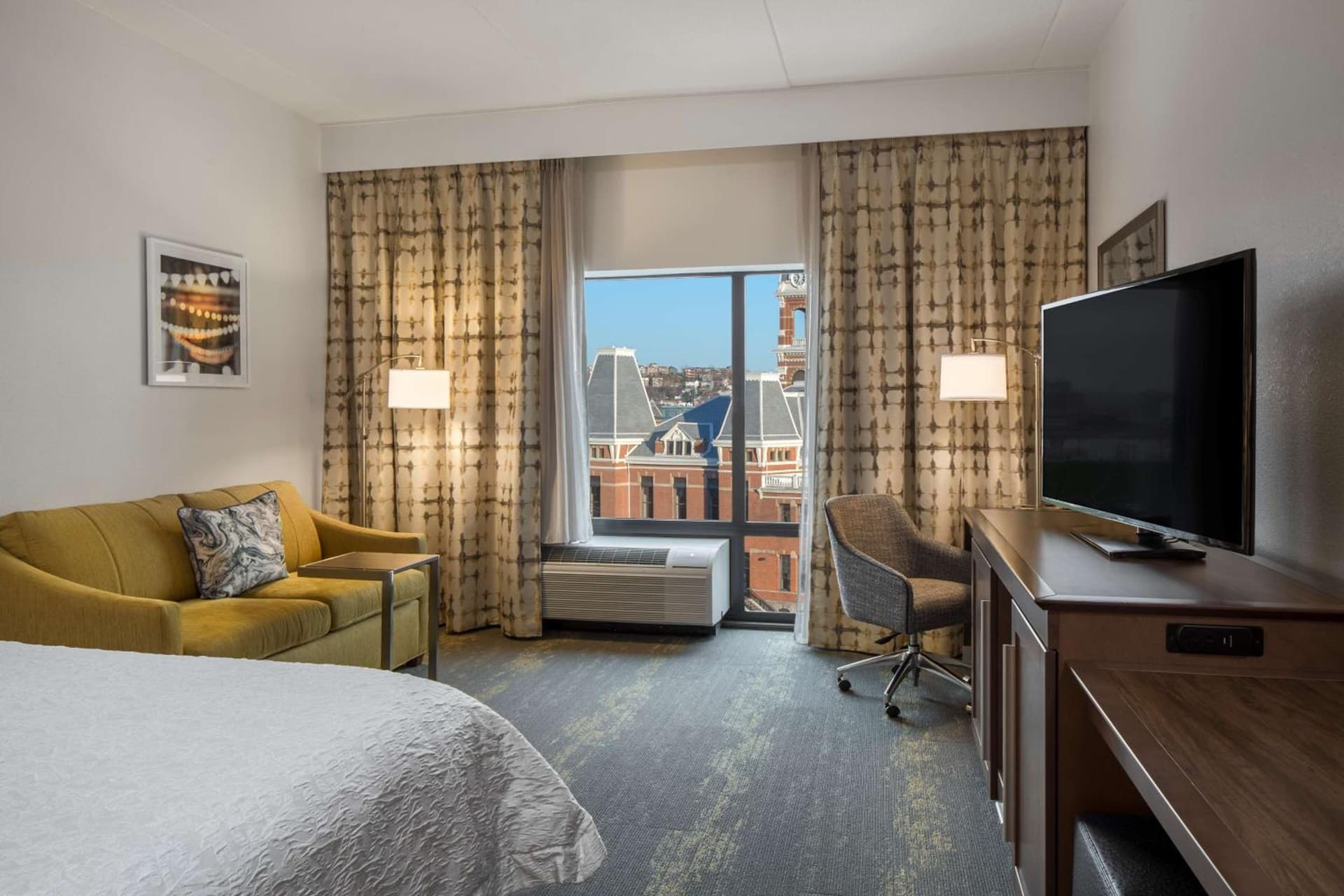 Hampton Inn & Suites Newport/Cincinnati, KY gallery photo in Newport, KY — image 39