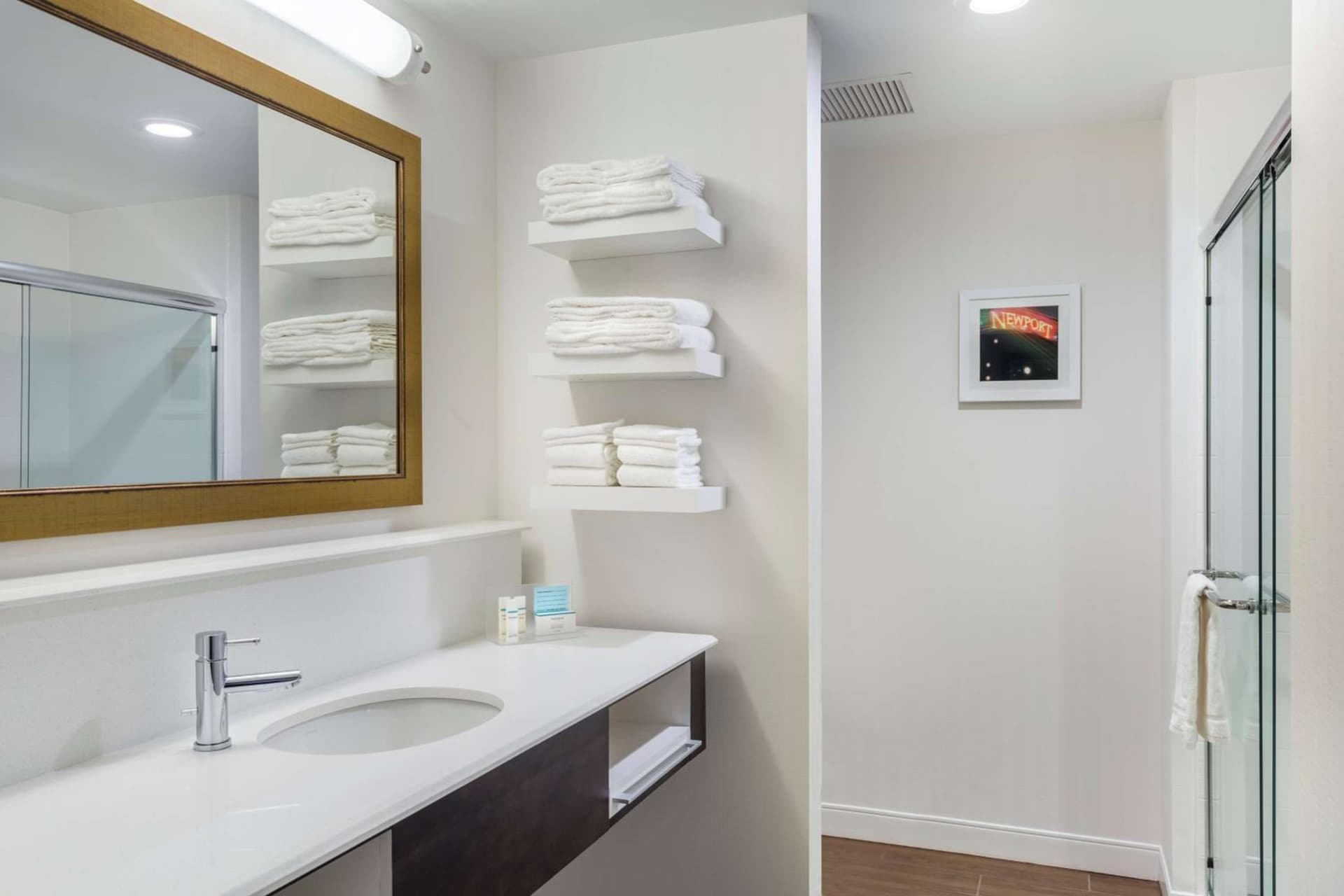 Hampton Inn & Suites Newport/Cincinnati, KY gallery photo in Newport, KY — image 13