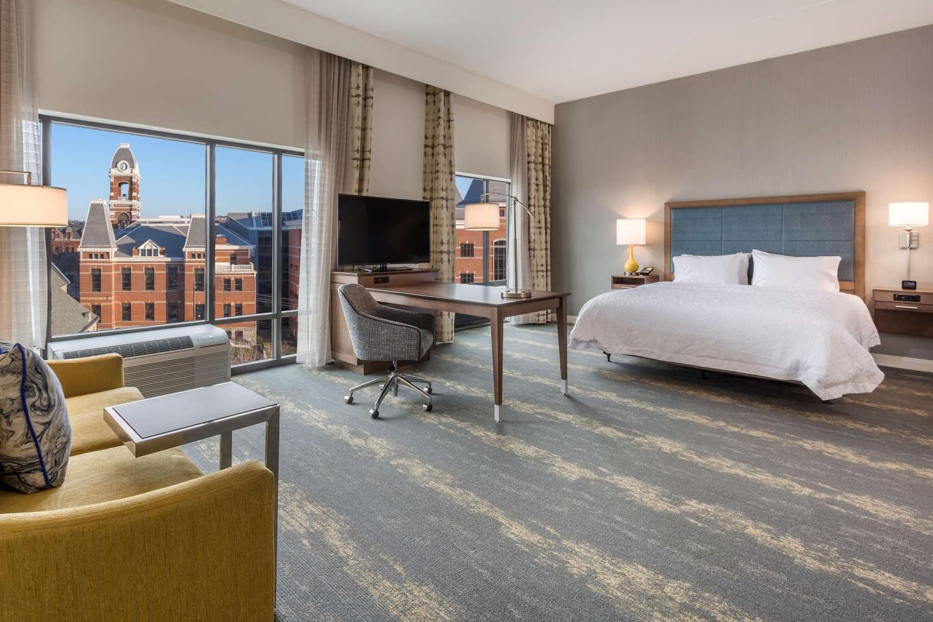 Hampton Inn & Suites Newport/Cincinnati, KY gallery photo in Newport, KY — image 4
