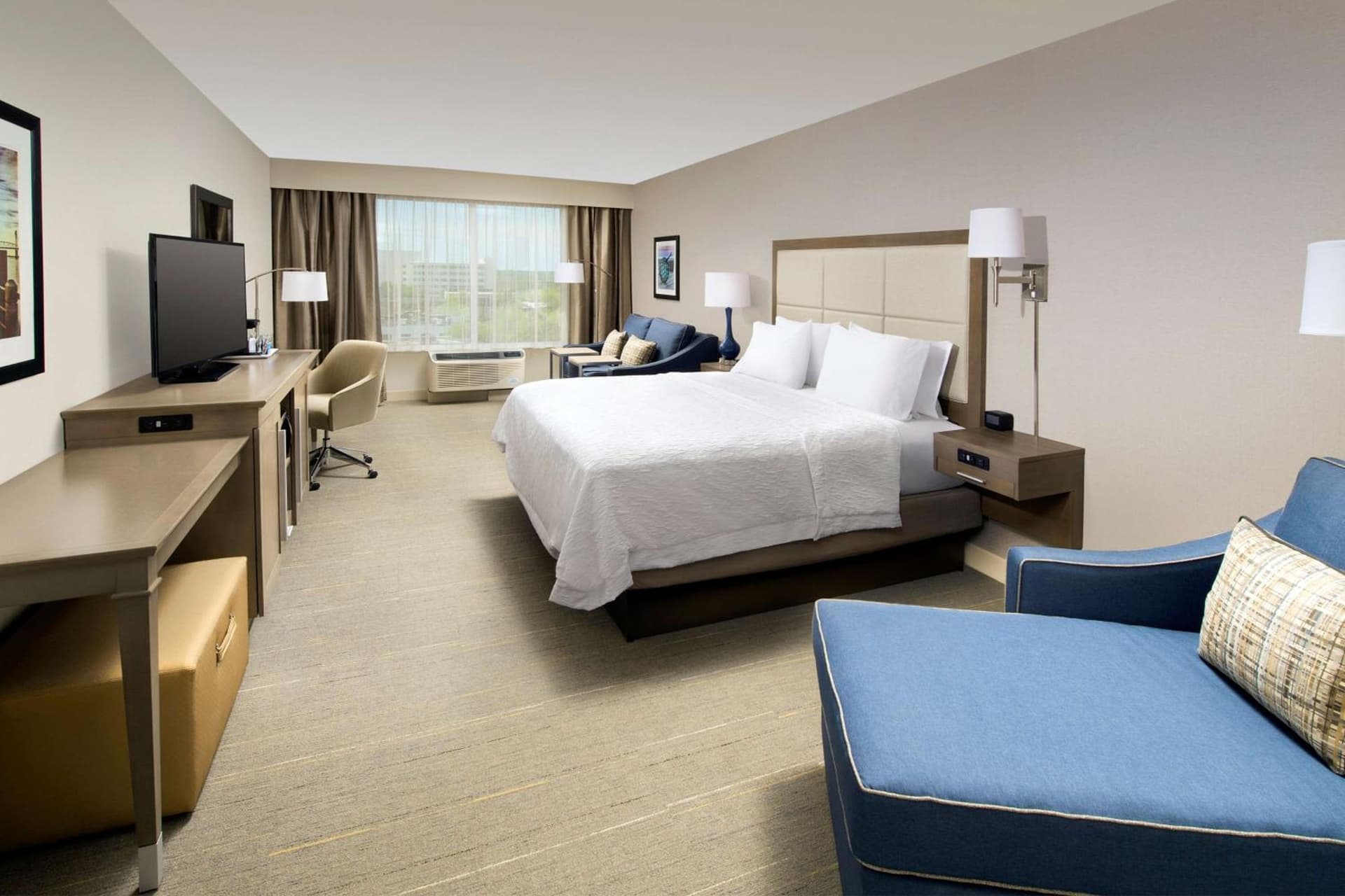 Hampton Inn Wilmington Downtown property views in Wilmington, NC — gallery photo 3