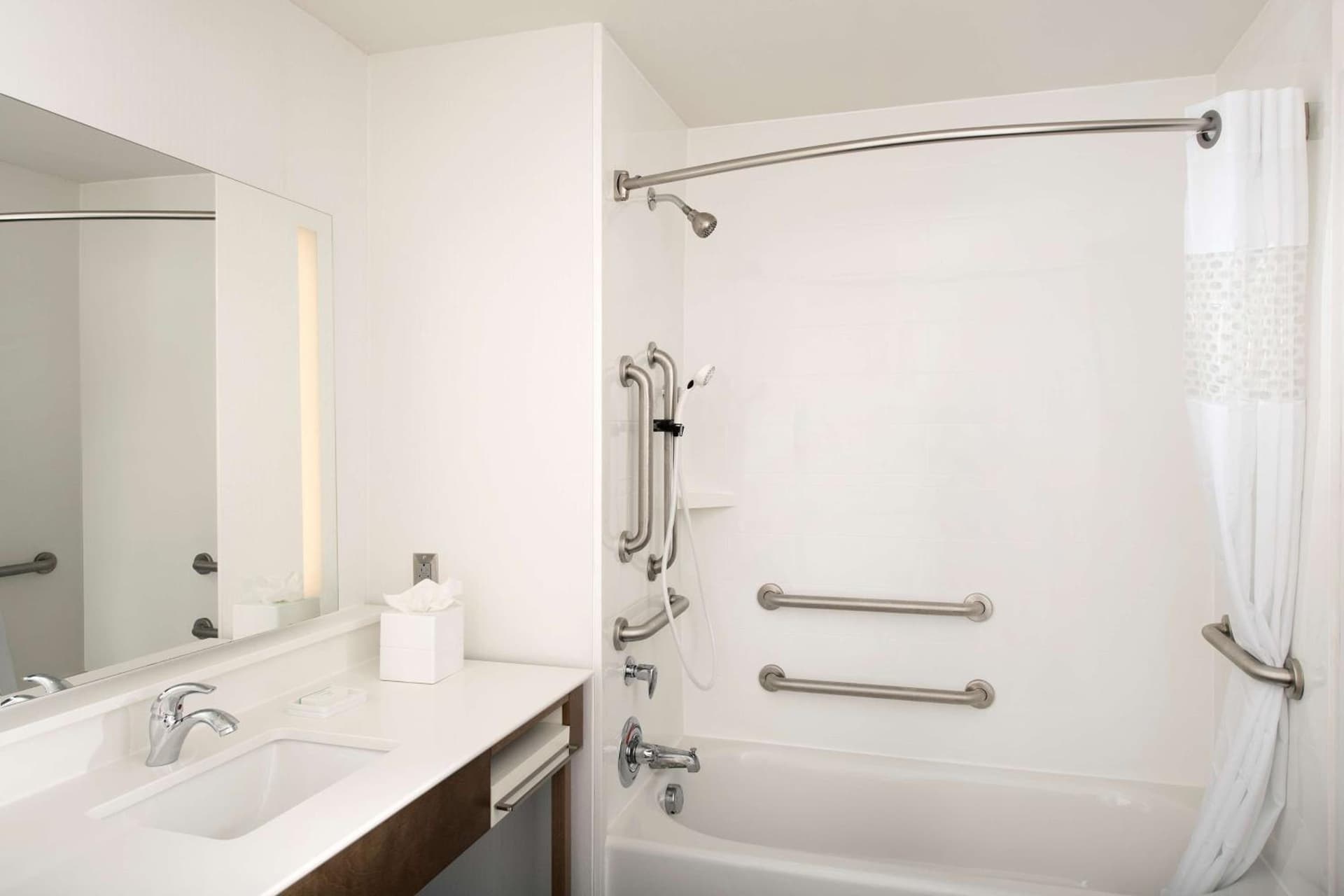 Hampton Inn Wilmington Downtown gallery photo in Wilmington, NC — image 34