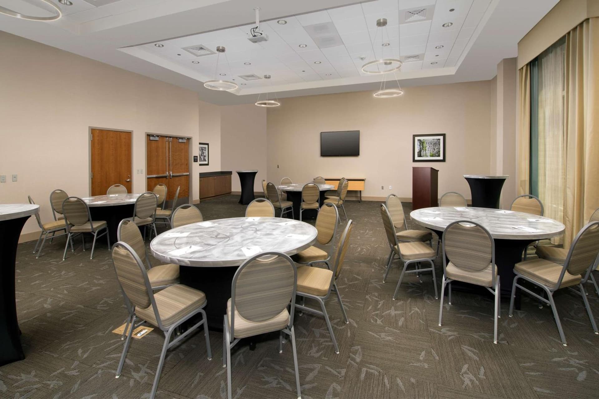 Hampton Inn Wilmington Downtown gallery photo in Wilmington, NC — image 10