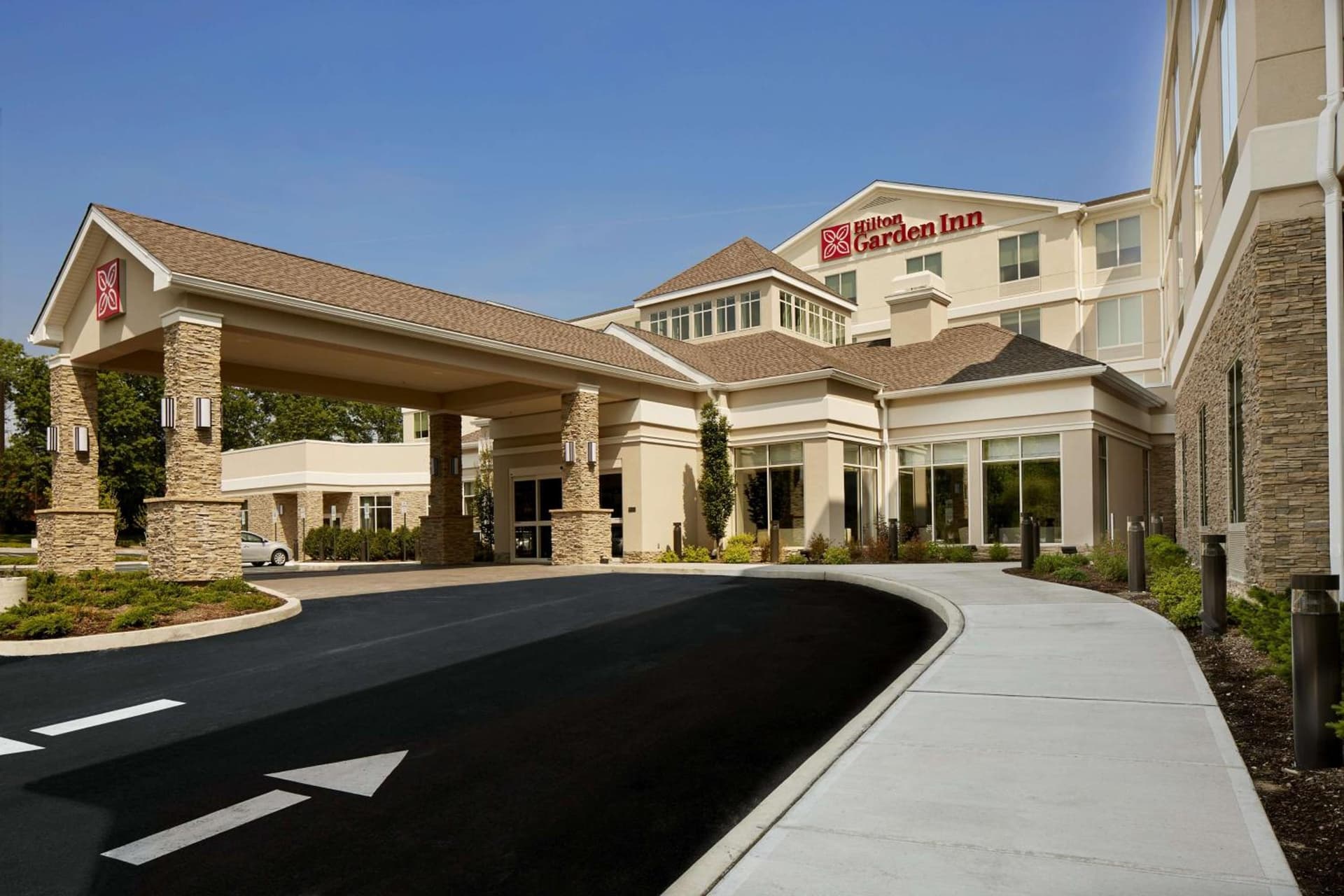 Hilton Garden Inn Roslyn featured exterior or lobby in Roslyn, NY — similar hotel