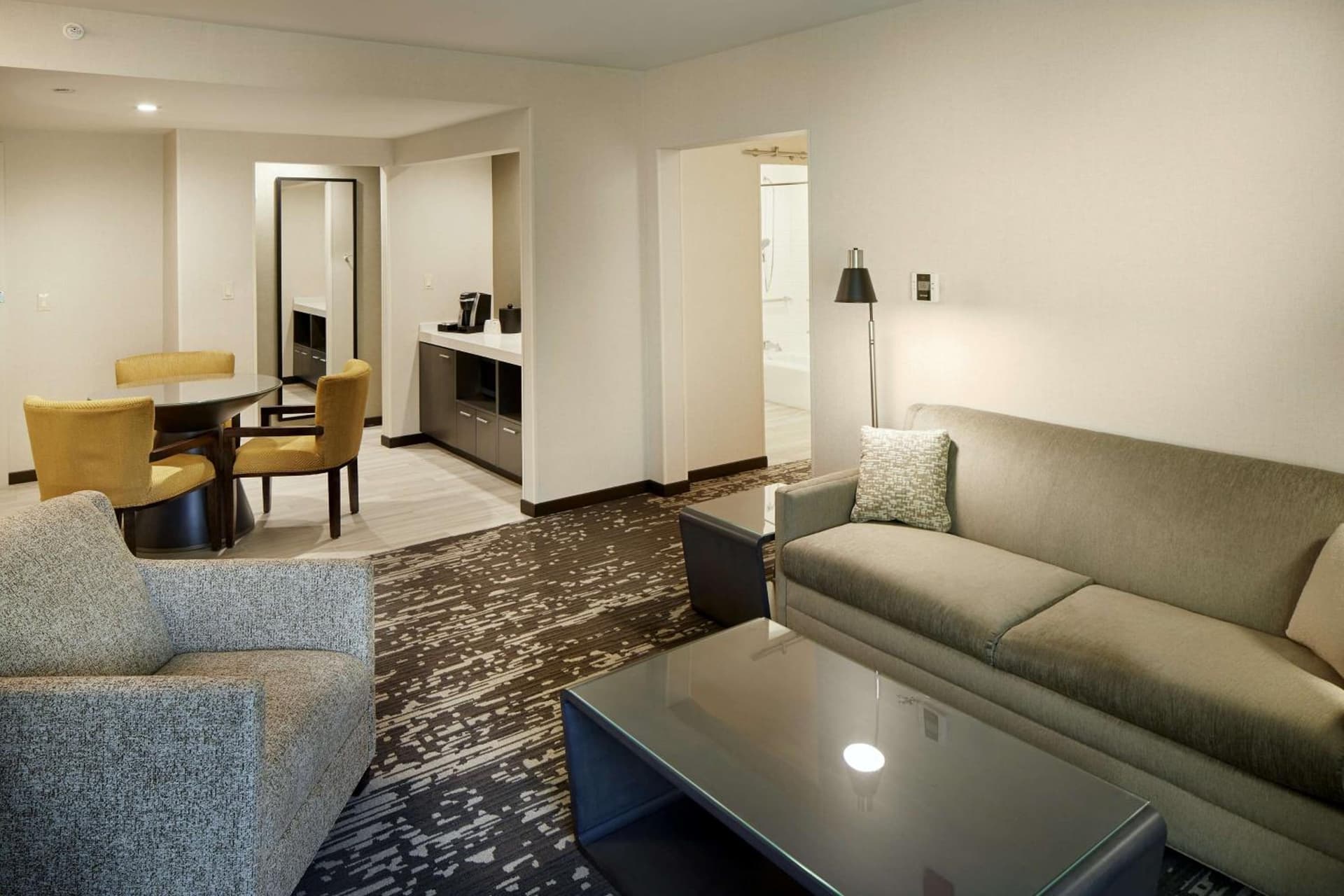 Hilton Garden Inn Roslyn gallery photo in Roslyn, NY — image 11