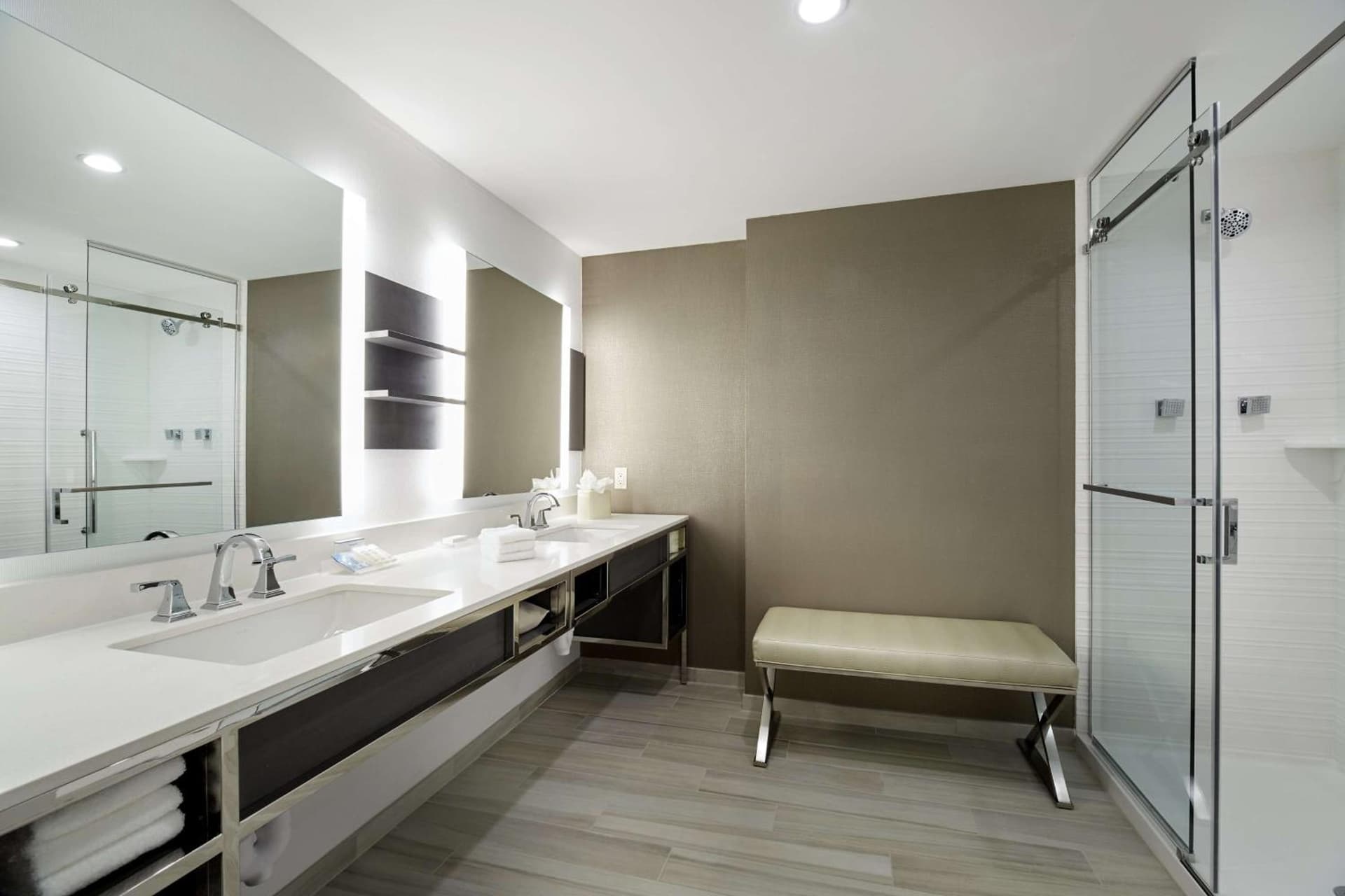 Hilton Garden Inn Roslyn gallery photo in Roslyn, NY — image 32